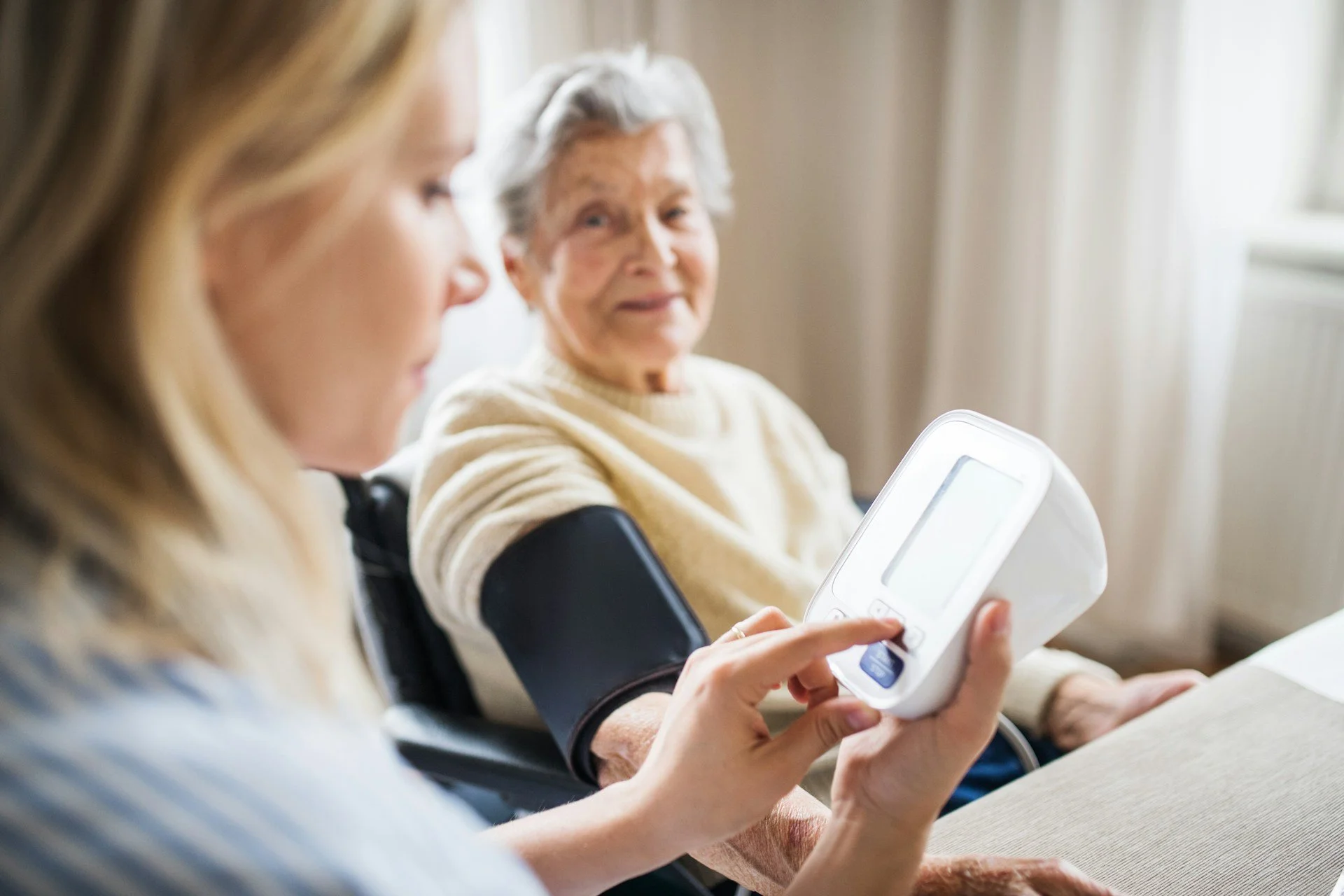 How Eldercare Management Helps With Family Holiday Tensions