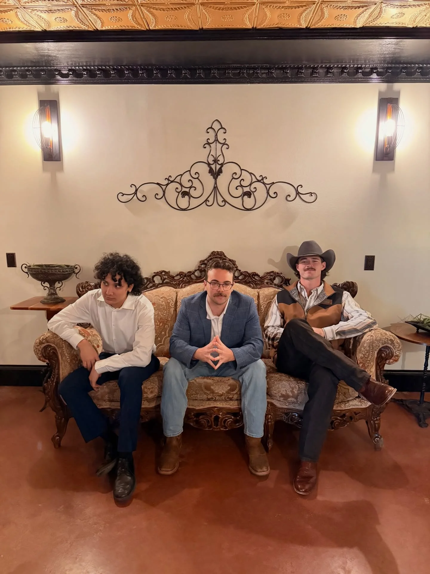 Participated in shenanigans in MO this weekend 🥸 see y&rsquo;all for the first stop of the long haul in Lincoln, NE on Friday!

**SHOWS THIS WEEKEND!**
1/8: @grayskegsaloon LINCOLN, NE - 8pm
1/9: @luckysonlouise SIOUX FALLS, SD - 8pm