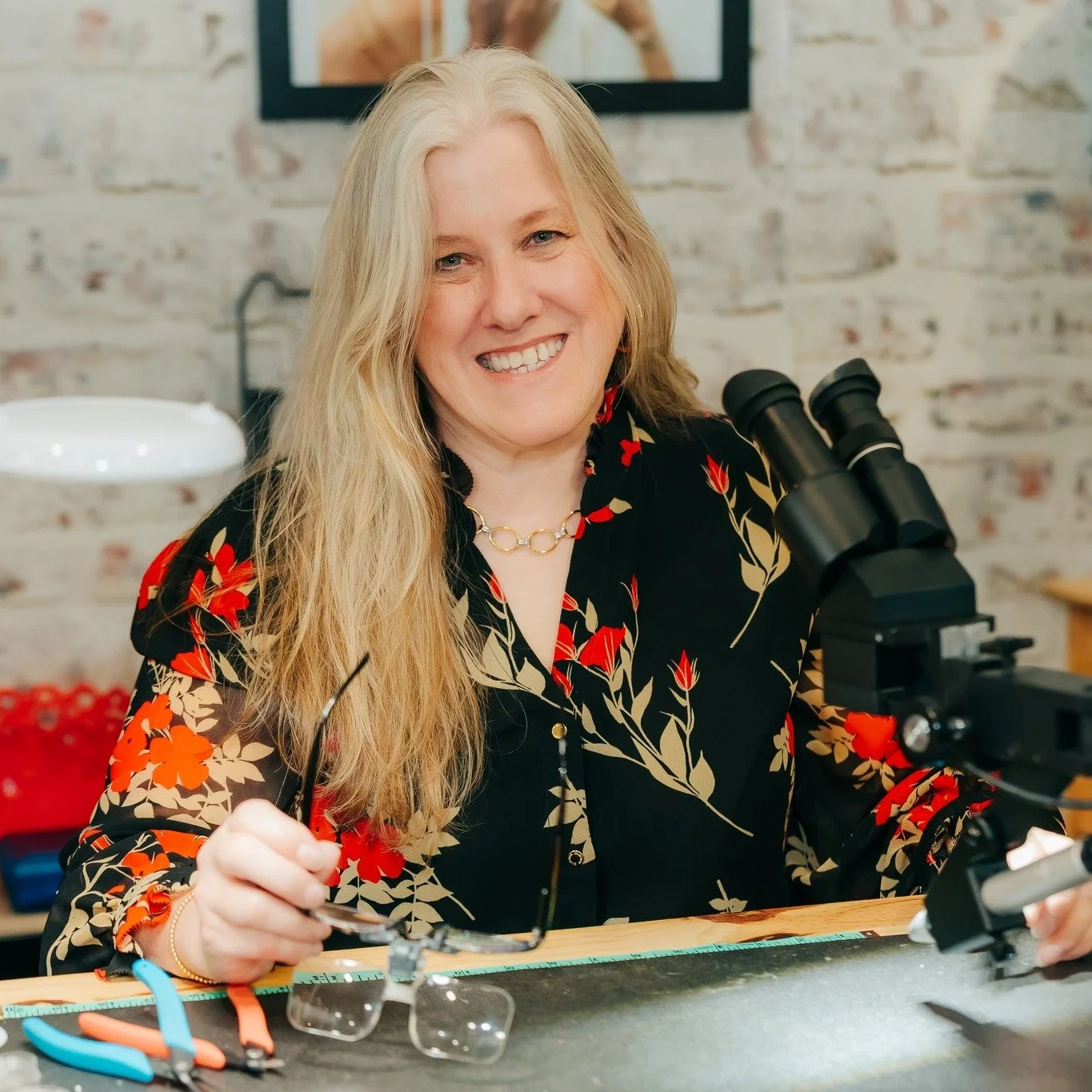 Linked In &mdash; Client Love Tuesday 

I'm not one to brag,  but I'm going to let Links by Lena - Permanent Jewelry  do it for me. 😄

"Jourdan with Magnolia Grace Media did an amazing job capturing photos for our business, Links by Lena. We wa