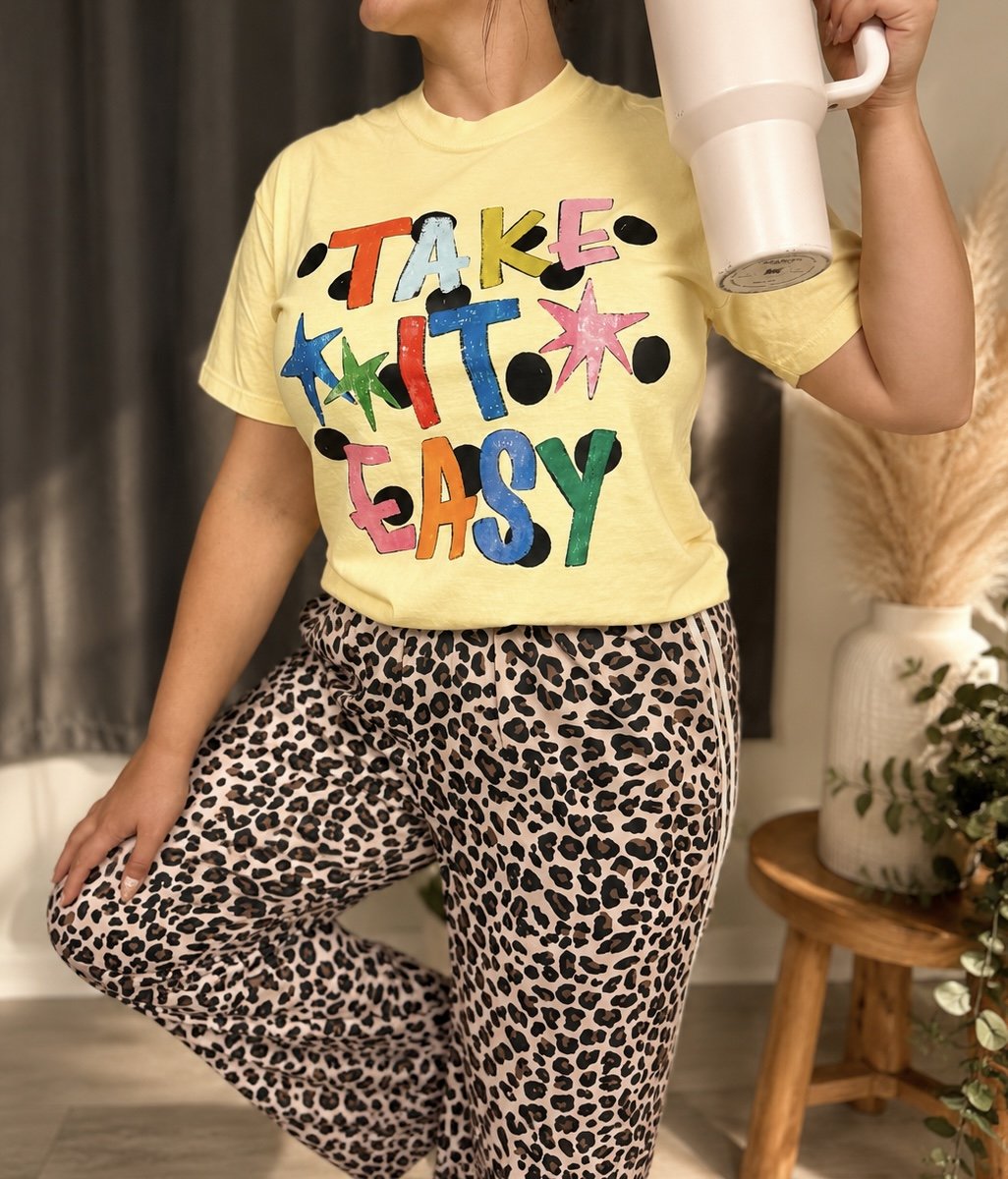 Take it Easy Colorful | Everyday Tee