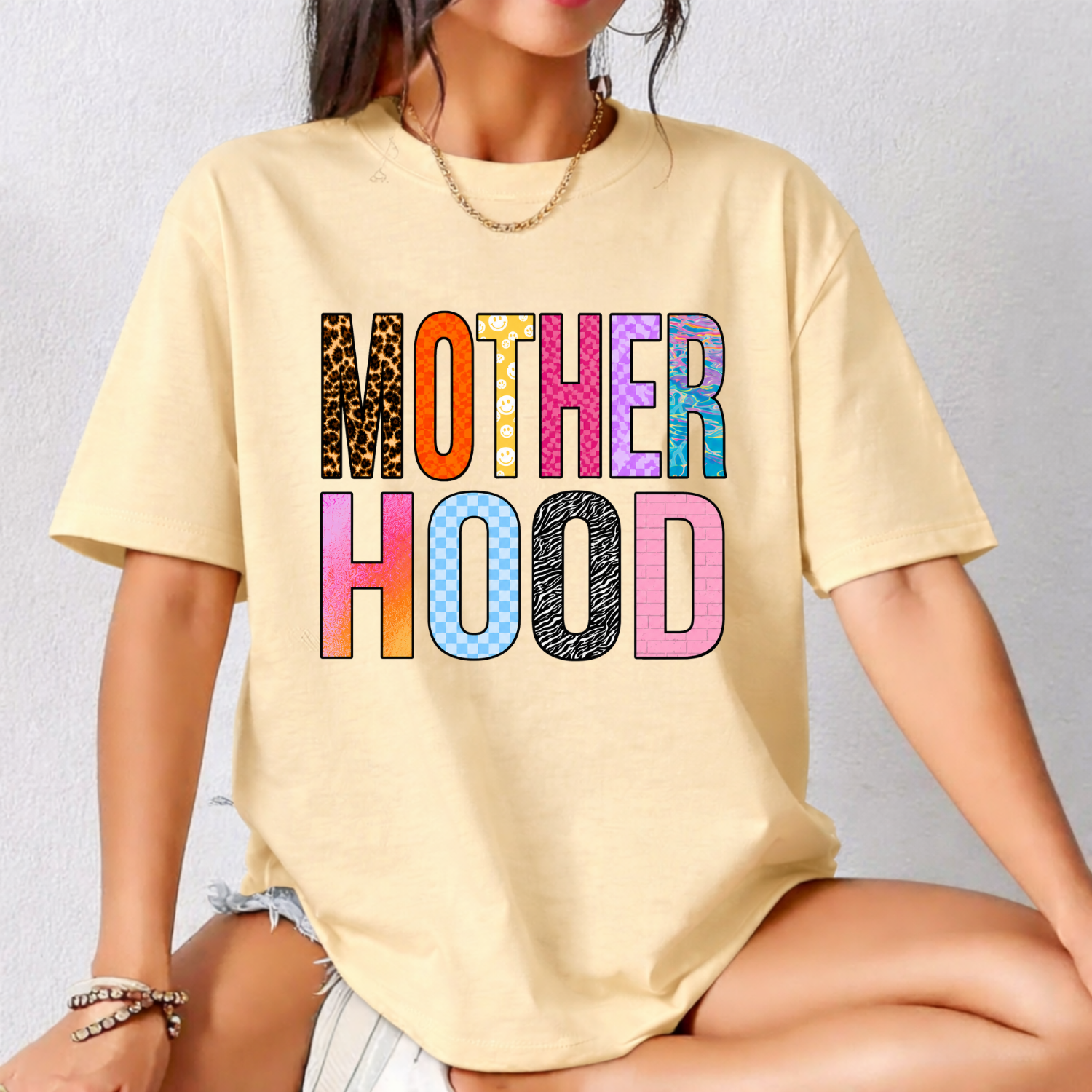 Motherhood Colorful | Everyday Tee