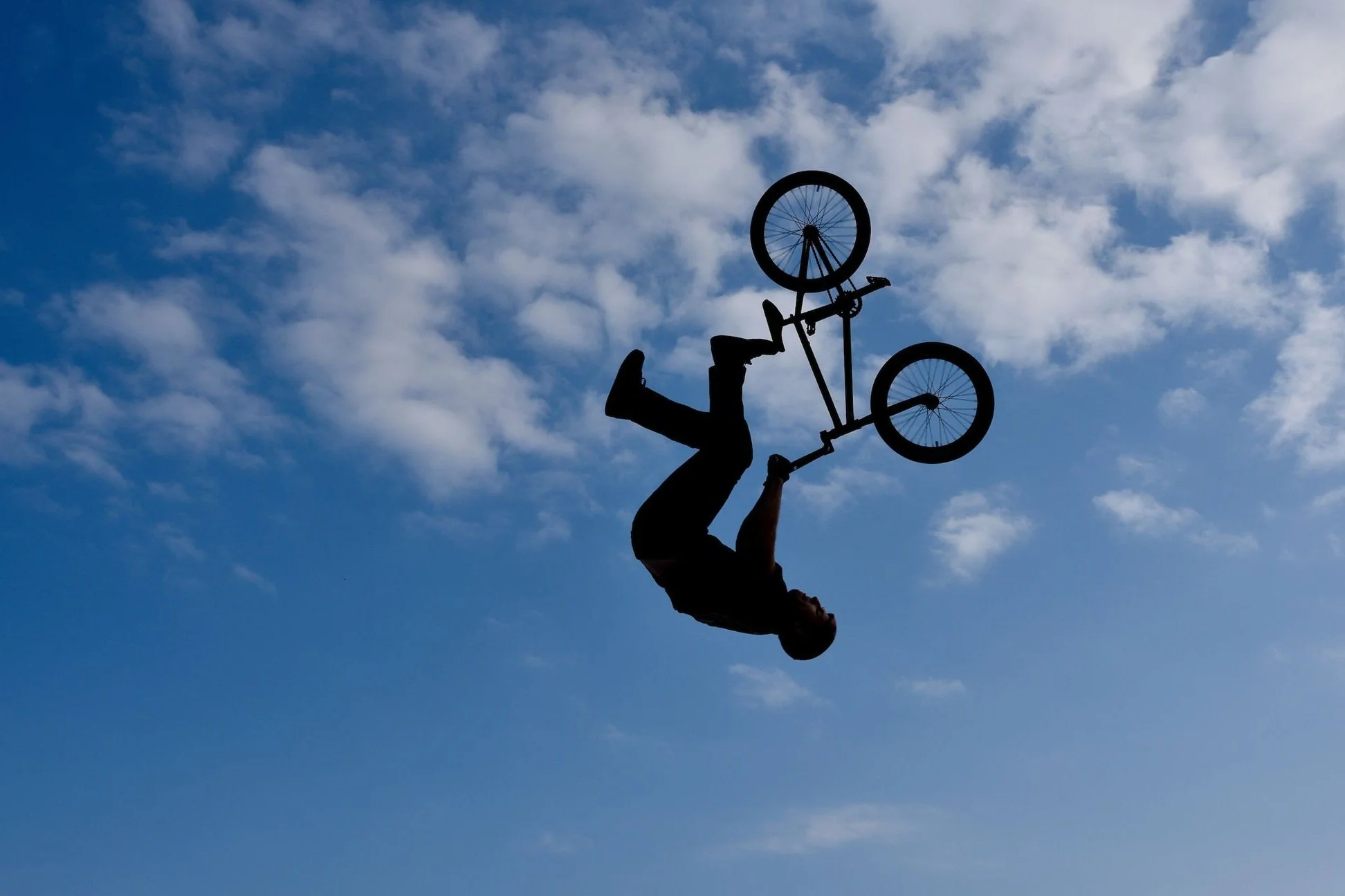 fujisawa-skate-park-bmx-riders-2.jpg (Copy)