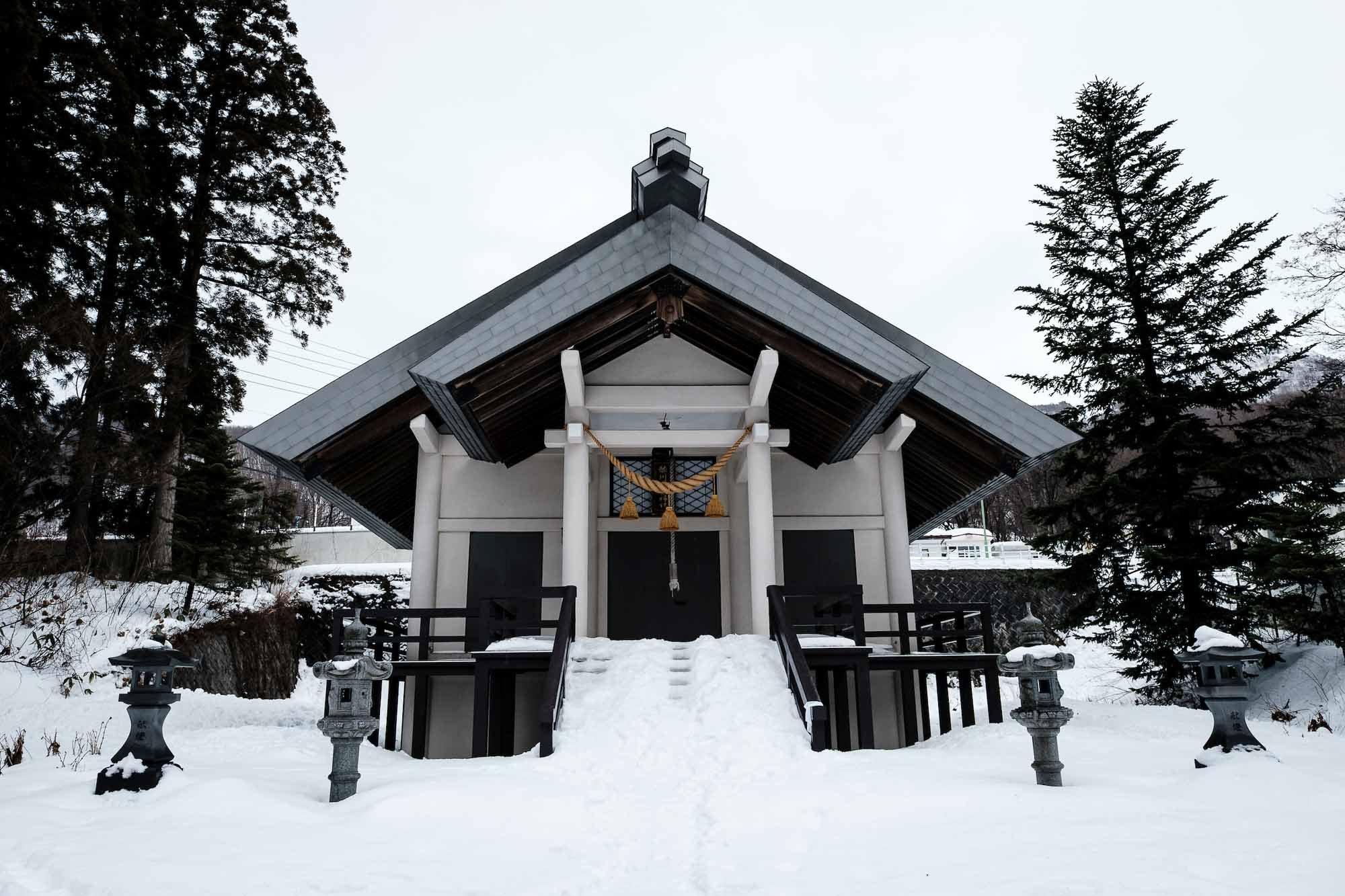 sugawa-onsen-shrine-2.jpg