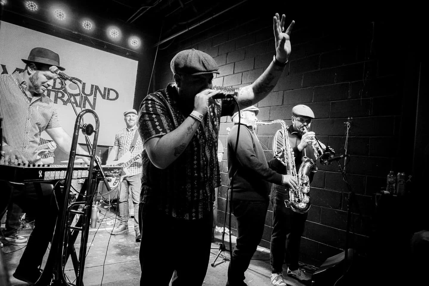 Westbound Train @westbound_train_ska rollin' through 🚂 Brooklyn in front of a SOLD OUT crowd.
March 22, 2025 at the Woodshop