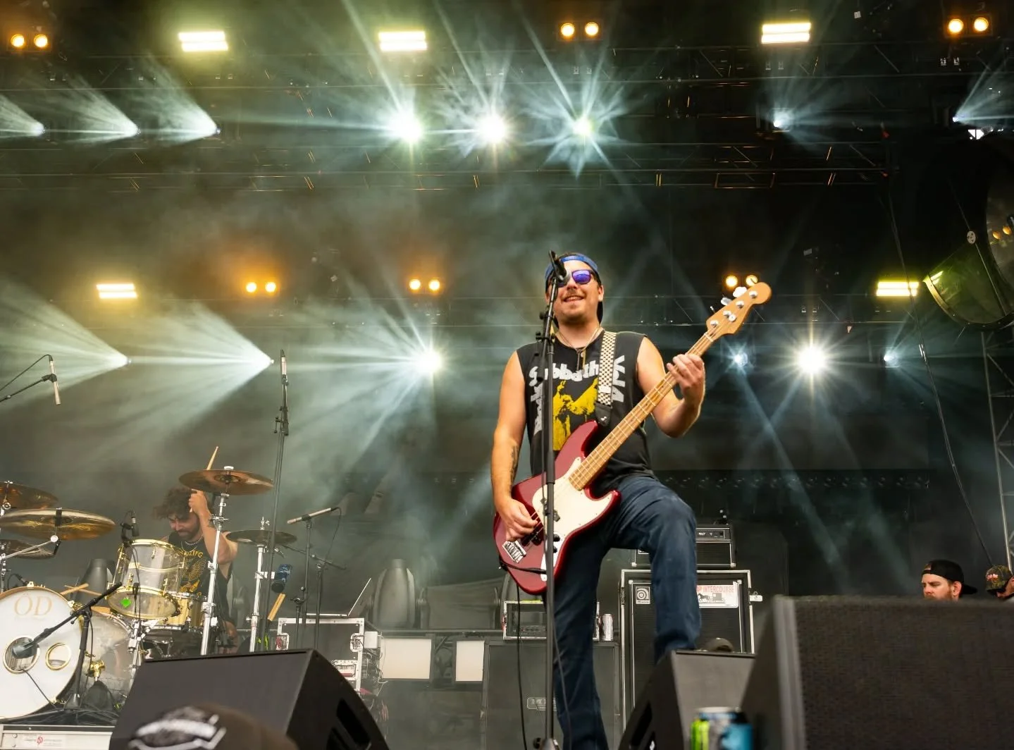 Eternal Boy eternally killing it. Rocking the @biggiesbullies stage at @fourchordmusicfestival @eternalboymusic

#eternalboy #fourchordmusicfestival #pittsburghpunkrock