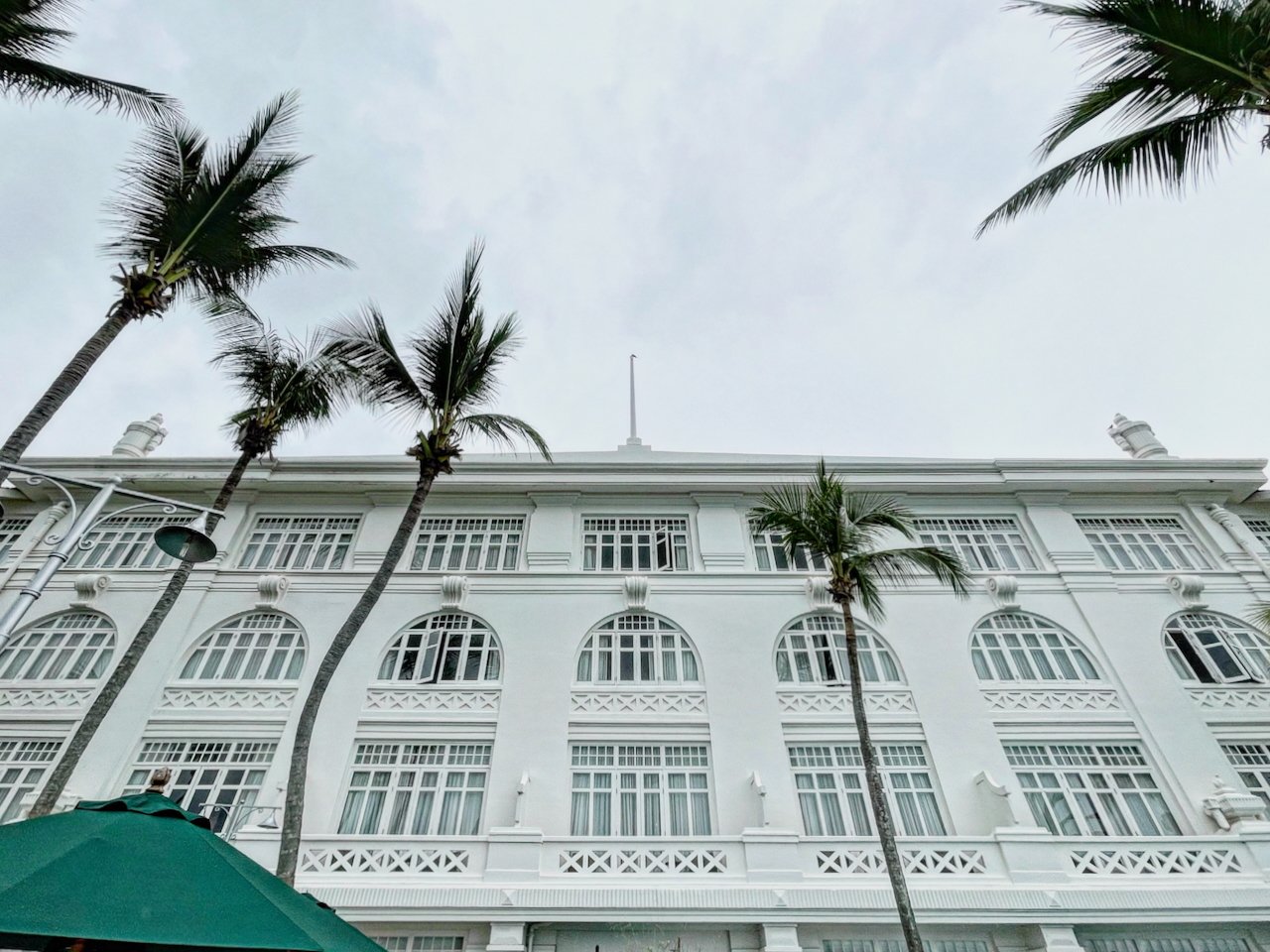 EASTERN & ORIENTAL HOTEL: PUBLIC SPACES