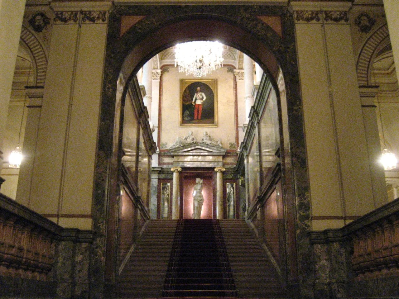 HOTEL IMPERIAL PART1