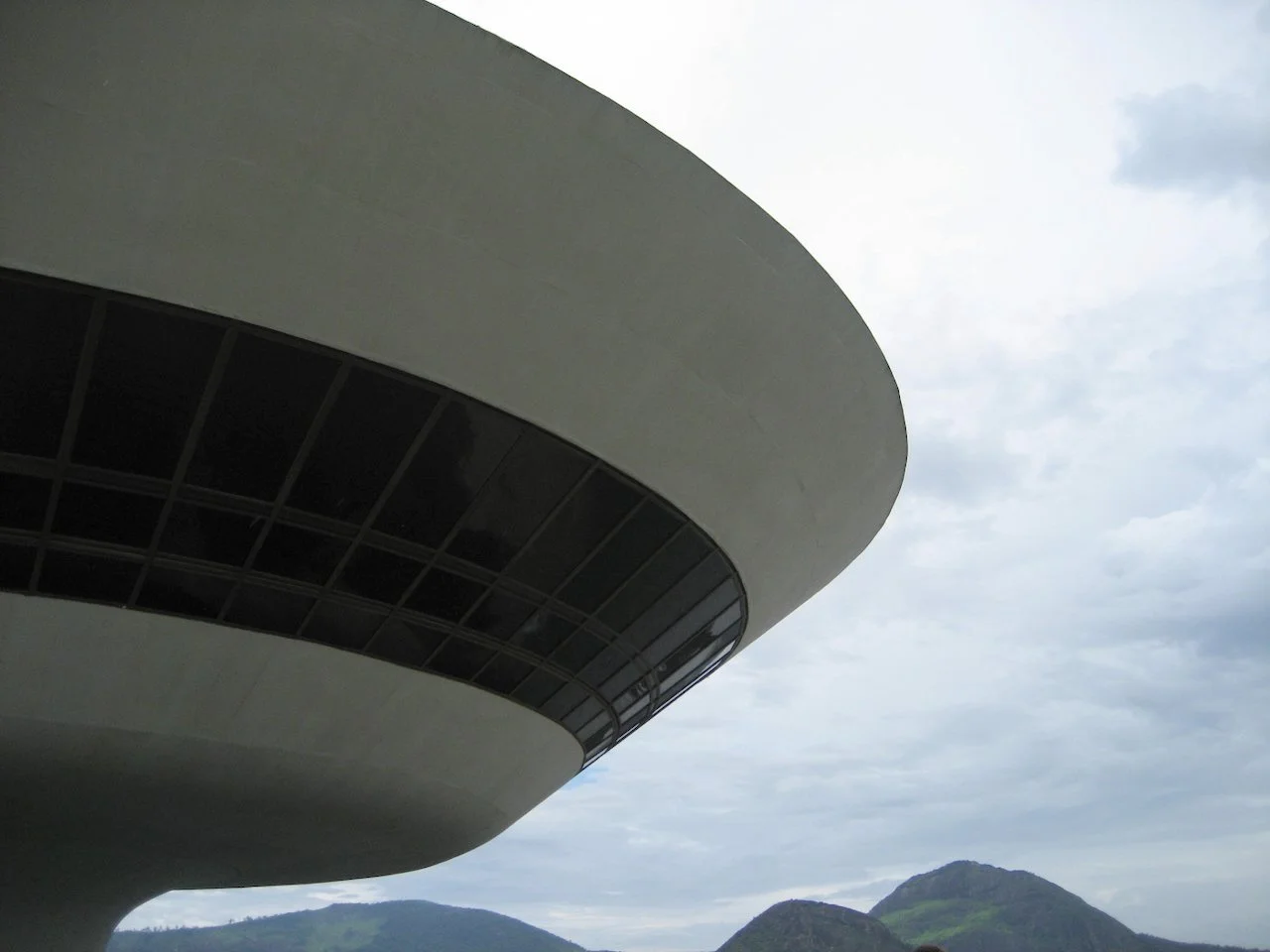 NITERÓI CONTEMPORARY ART MUSEUM