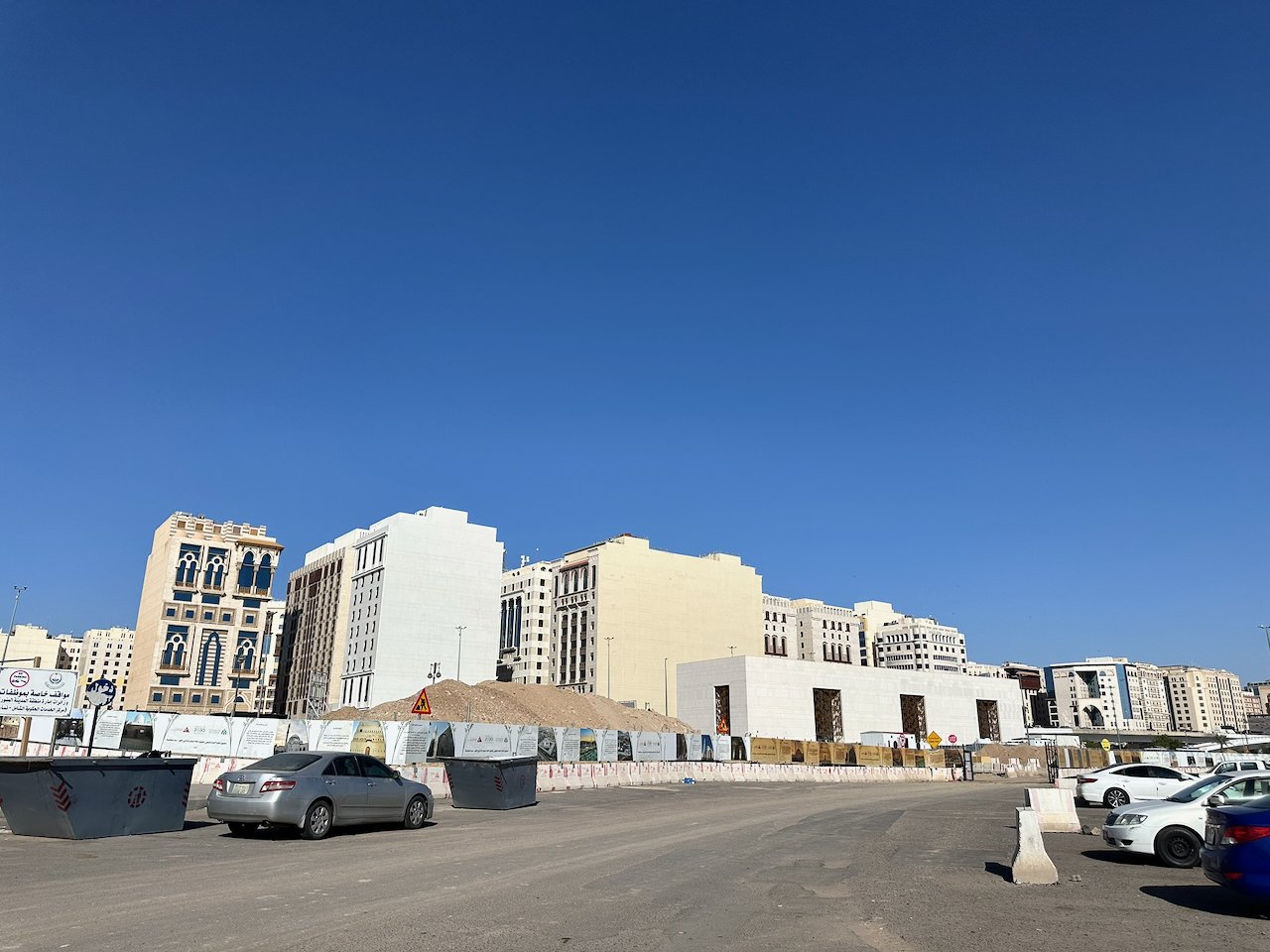 HOW A NON-MUSLIM WALKED AROUND MEDINA PART2