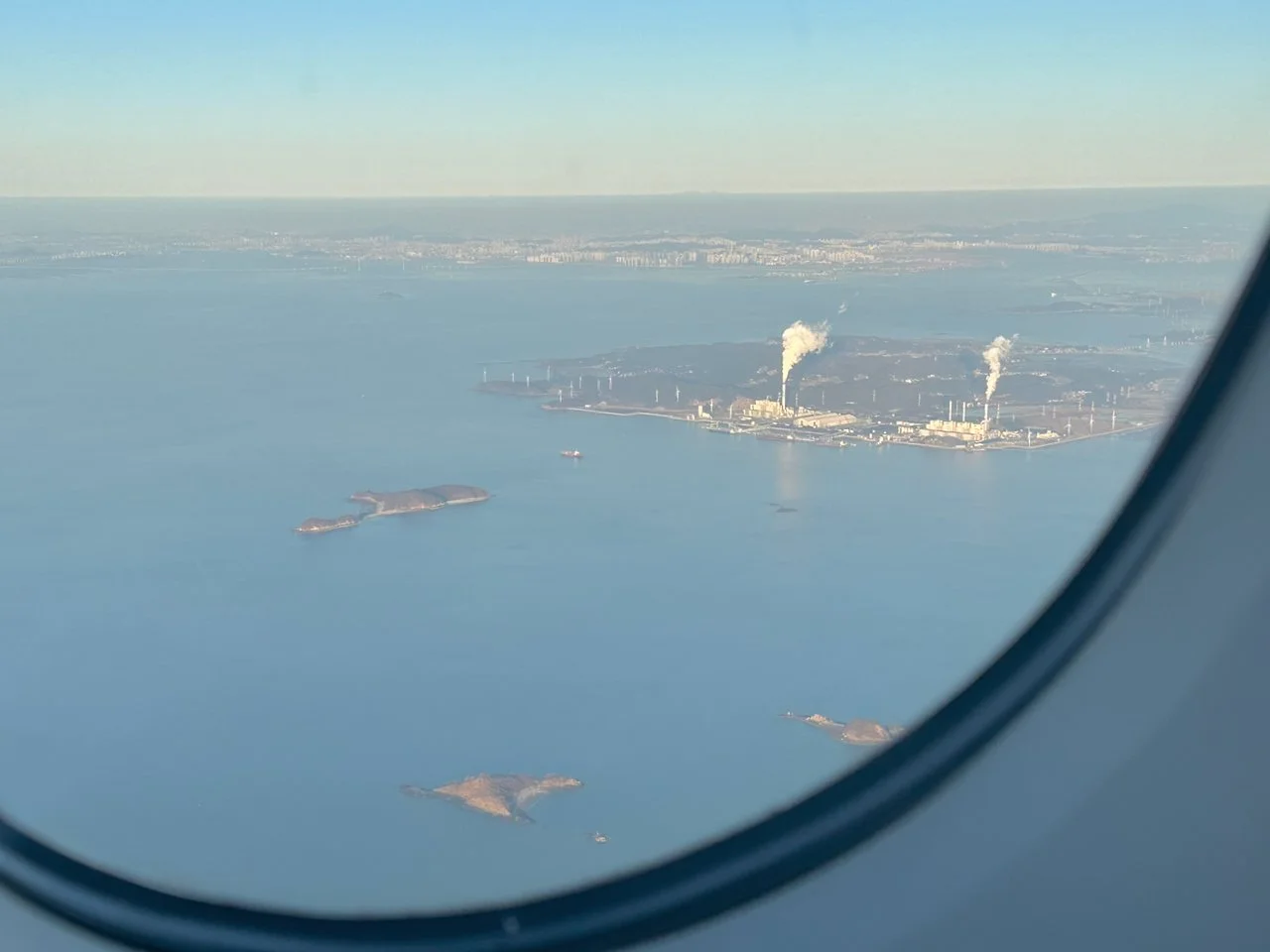 EMIRATES A380 FIRST TO ICN: ARRIVAL