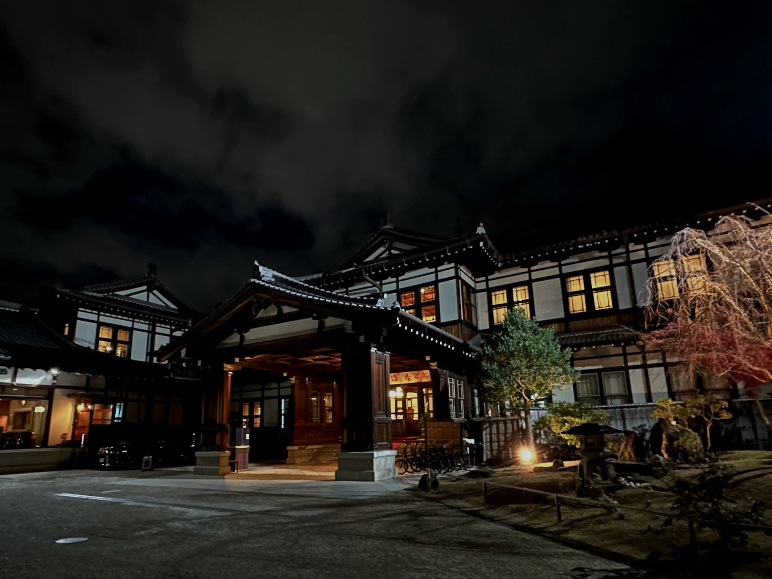 EVENING COFFEE AT NARA HOTEL