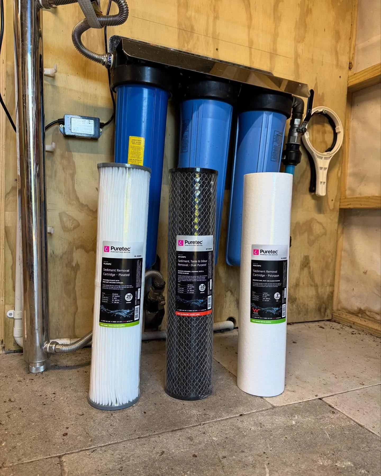 💧 Just swapped out these old, dirty water filters and installed some brand new Puretec ones. Supplied by @reeceplumbing_nz. The difference is amazing! The clients are happy with their water being cleaner and tasting better 💧

If you&rsquo;re lookin
