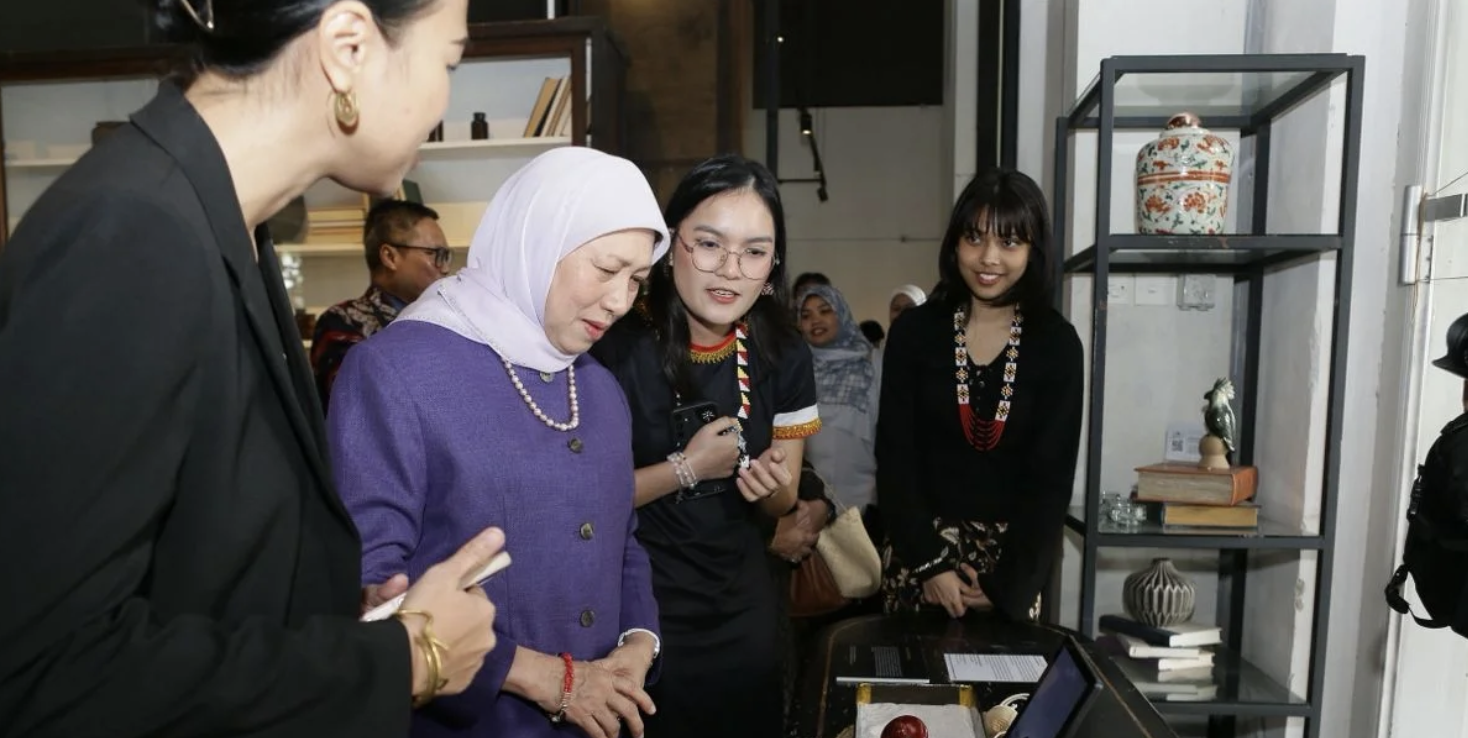 Datuk Seri Nancy Shukri with participants
