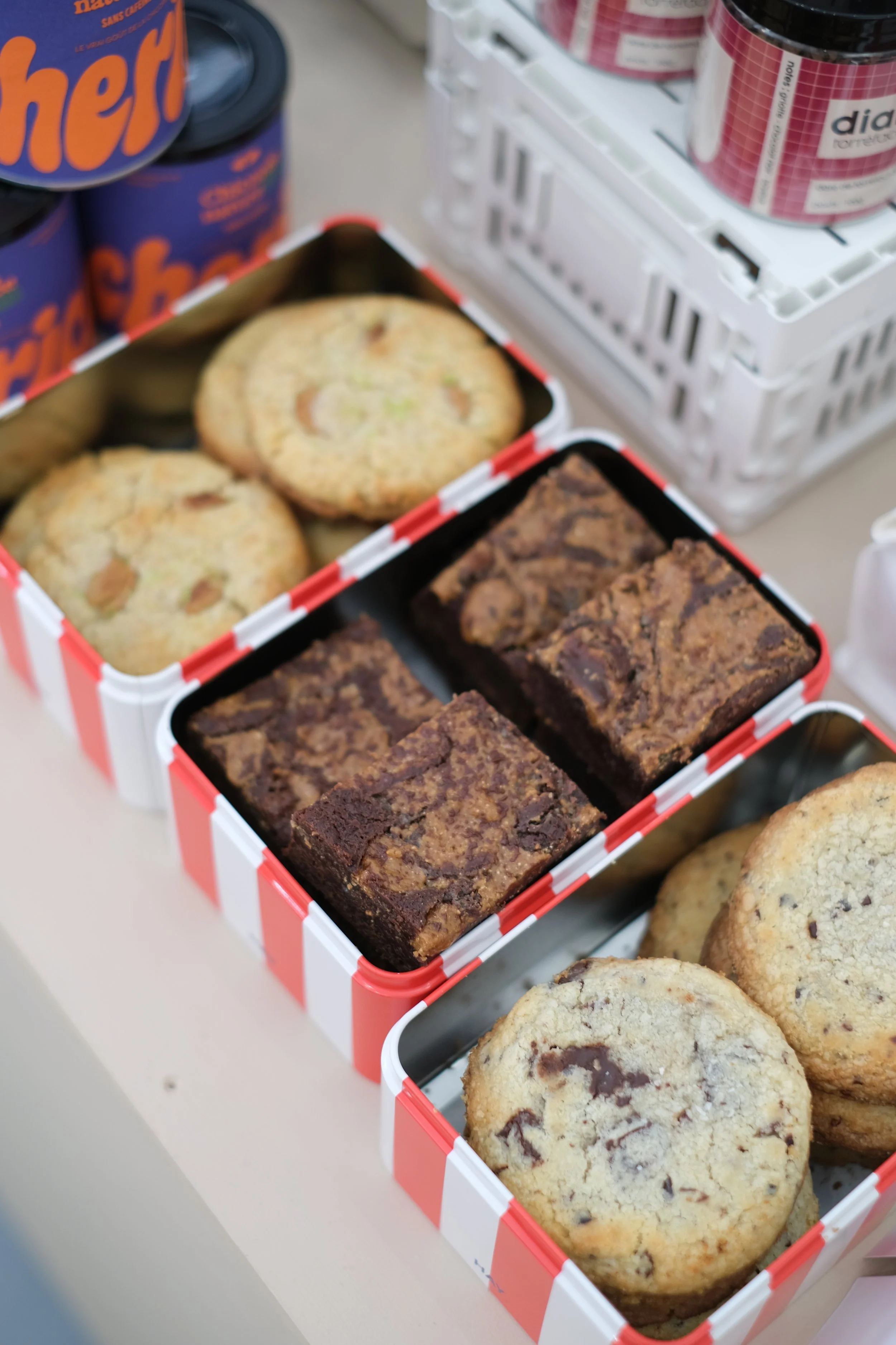 Sélection de gâteaux et cookies proposés avec le café lors d'un pop-up évenement à Lyon