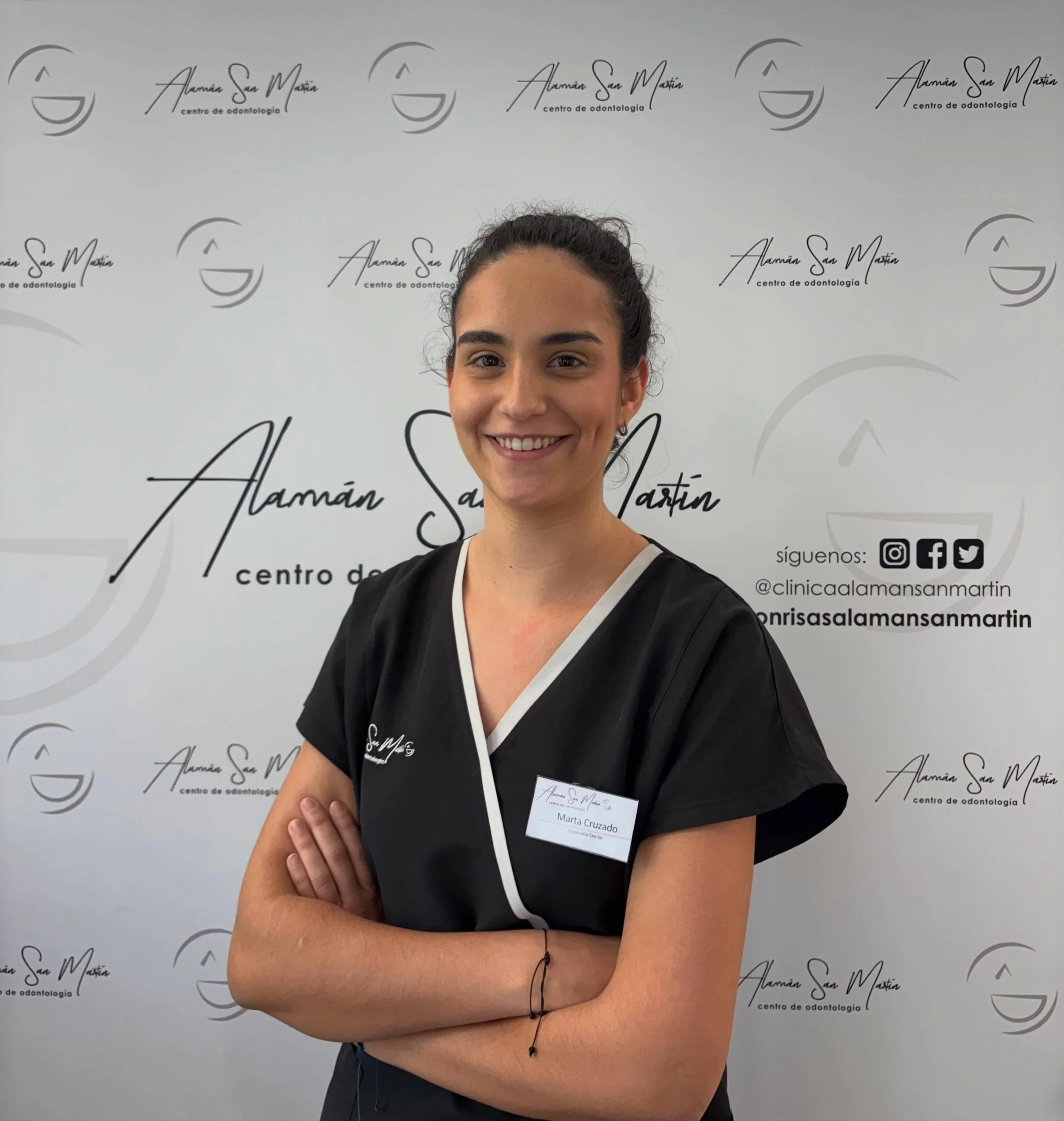 ✨ Os presentamos a nuestra &uacute;ltima incorporaci&oacute;n! Marta, higienista dental 🦷 
Cercana, profesional y con una sonrisa que ya nos ha conquistado a todos, da gusto trabajar con ella !! 👍🏼🔝