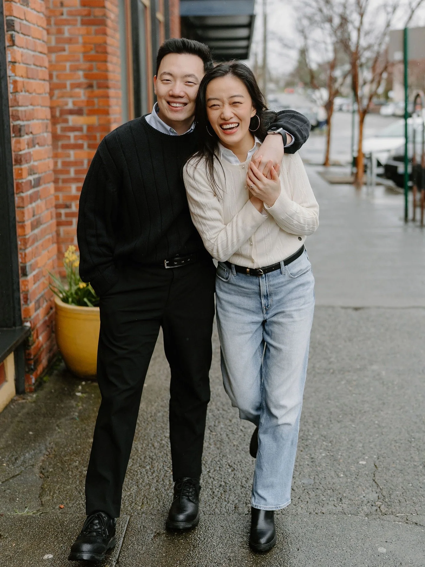 Yvonne &amp; Wen&rsquo;s rainy engagement session felt like a movie 🥹 I had the best time wandering around Fairhaven with these two! So much joy even in the rain 🥹

#bellinghamengagementphotographer #bellinghamwashington #bellinghamphotographer #be