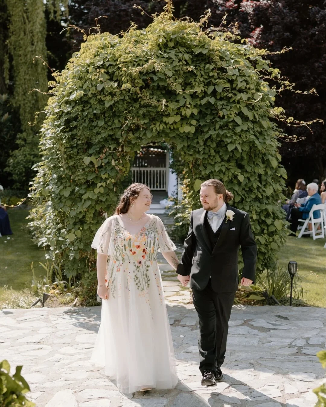 Sadie &amp; Andrew&rsquo;s whimsical spring wedding at The Grand Willow Inn in Mount Vernon🌷🌸✨ I&rsquo;ve never seen a ceremony space set up with beautiful arches lining the aisle like this before and wow! So stunning. and Sadie&rsquo;s floral embr