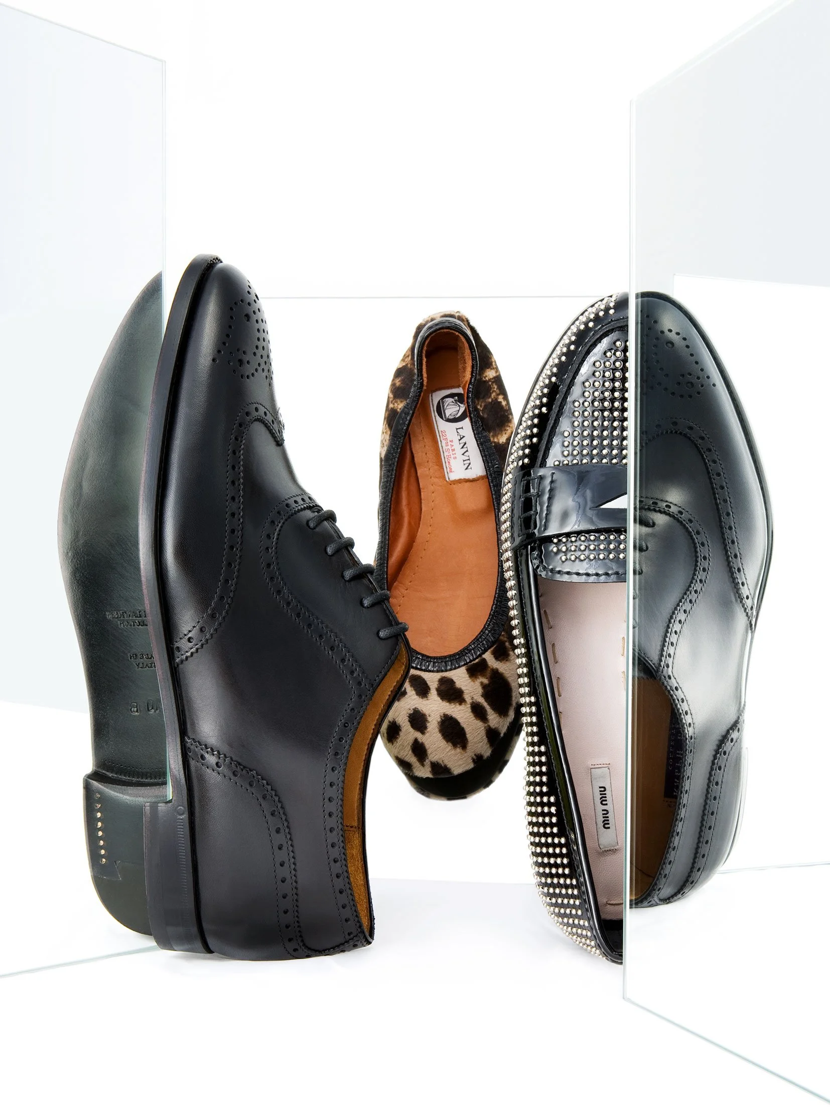 Patricia Weisskirchner Fotografie Stillife Loafers Schuhe Spiegelungen Komposition
