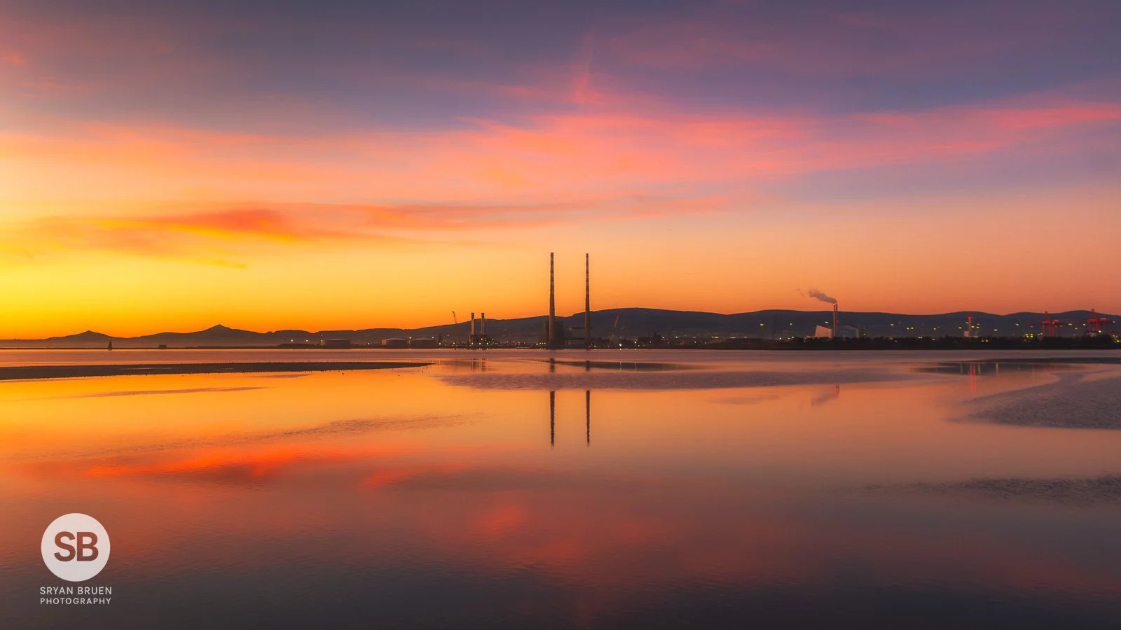 2025-01-15 Poolbeg Clontarf sunrise sky reflections.jpg