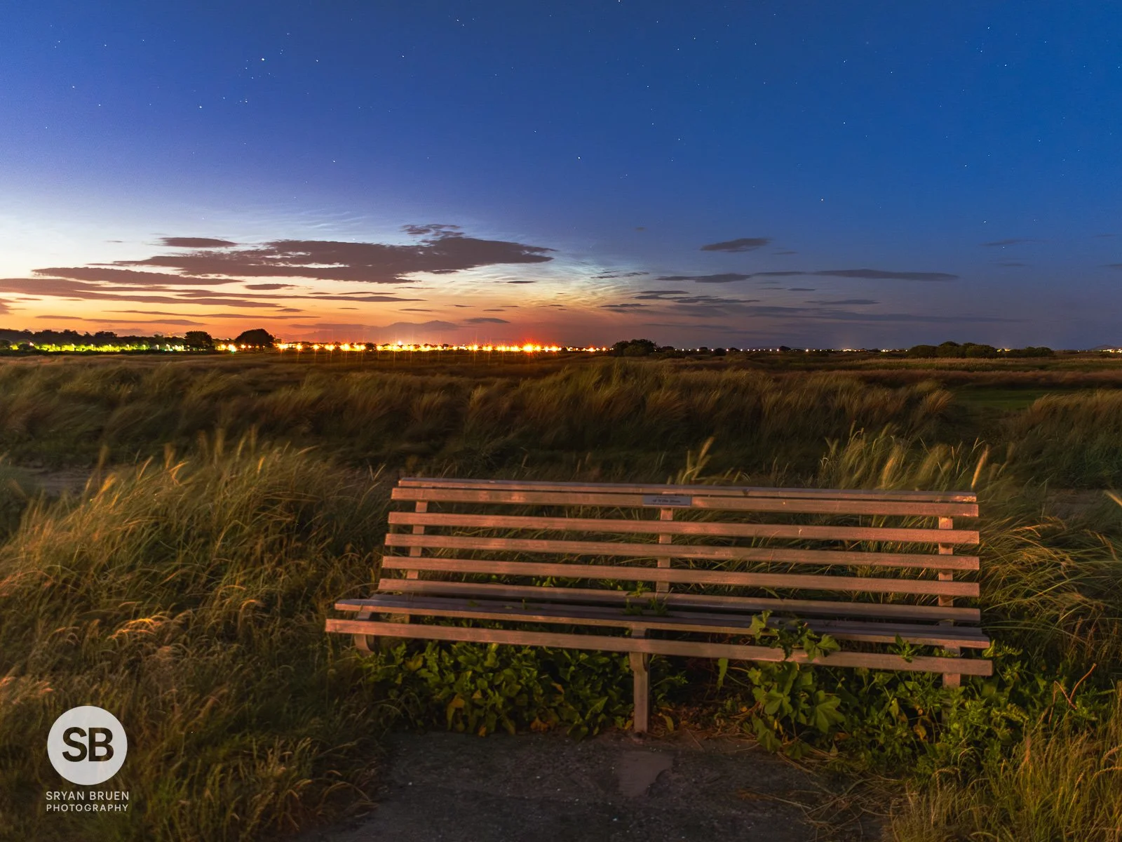 2024-06-11 Bull Island bench noctilucent clouds 11 June 2024.jpg