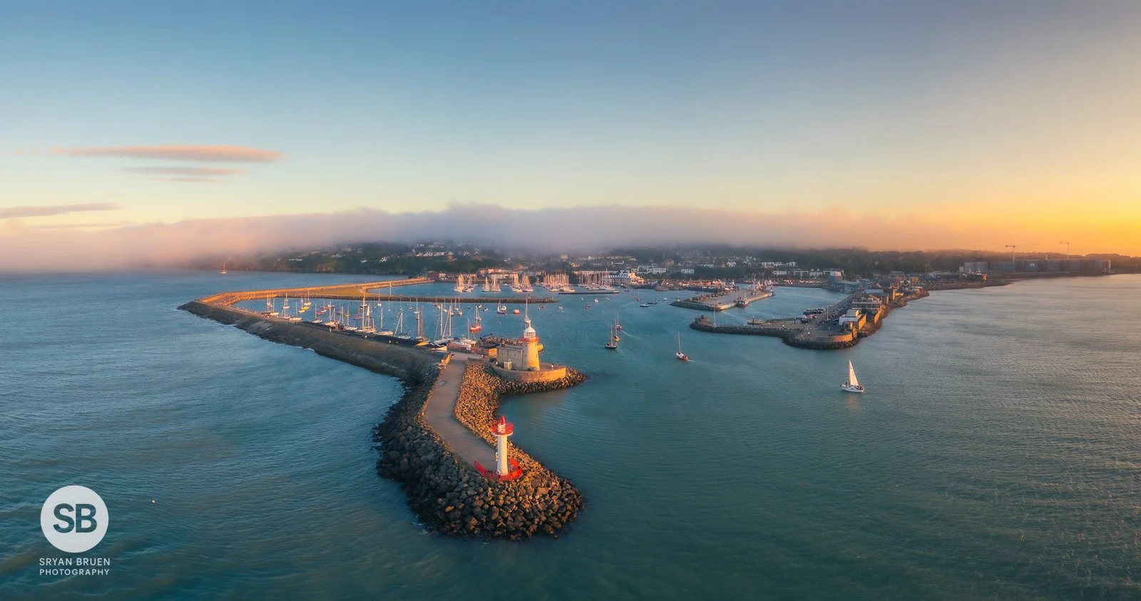 2024-08-27 Howth Harbour sunset fog pano 27 August 2024.jpg