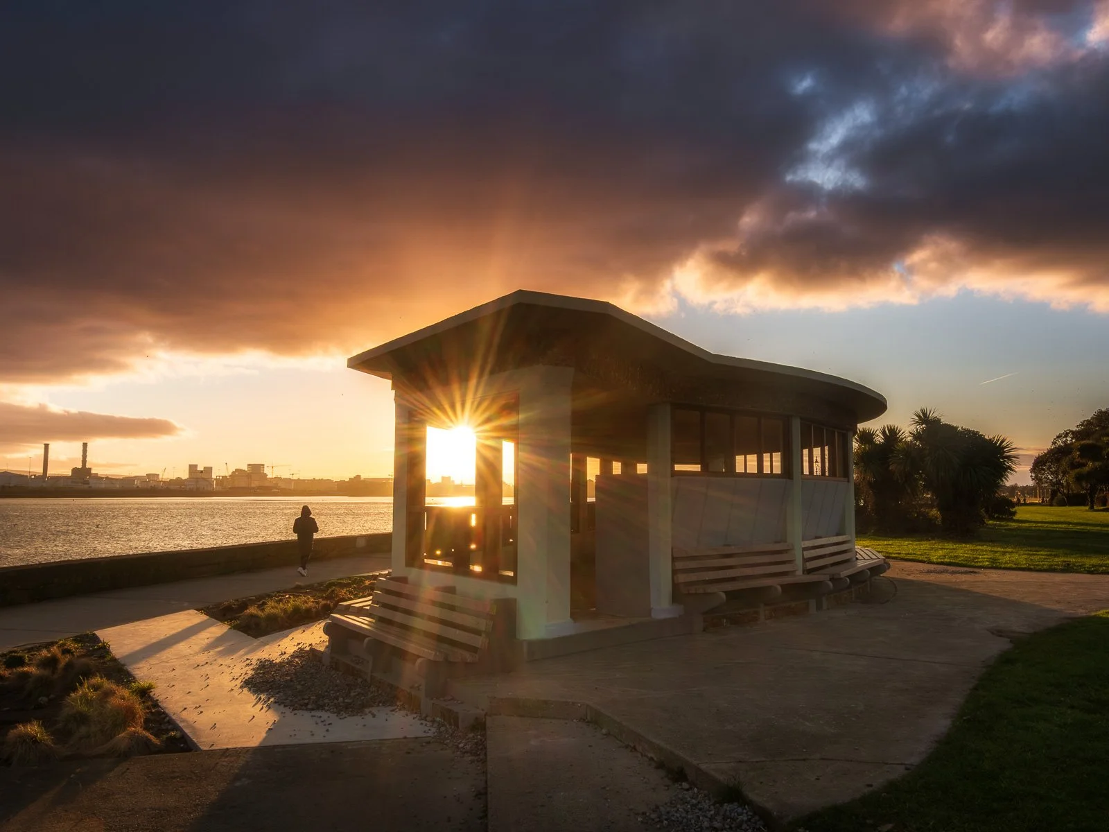 2026-03-07 Clontarf shelter sunset sunstar.jpg