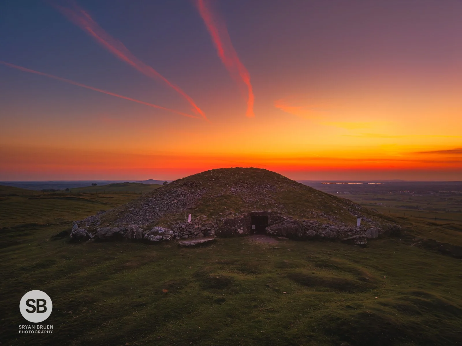 2025-05-08 Loughcrew Cairn T sunset afterglow.jpg