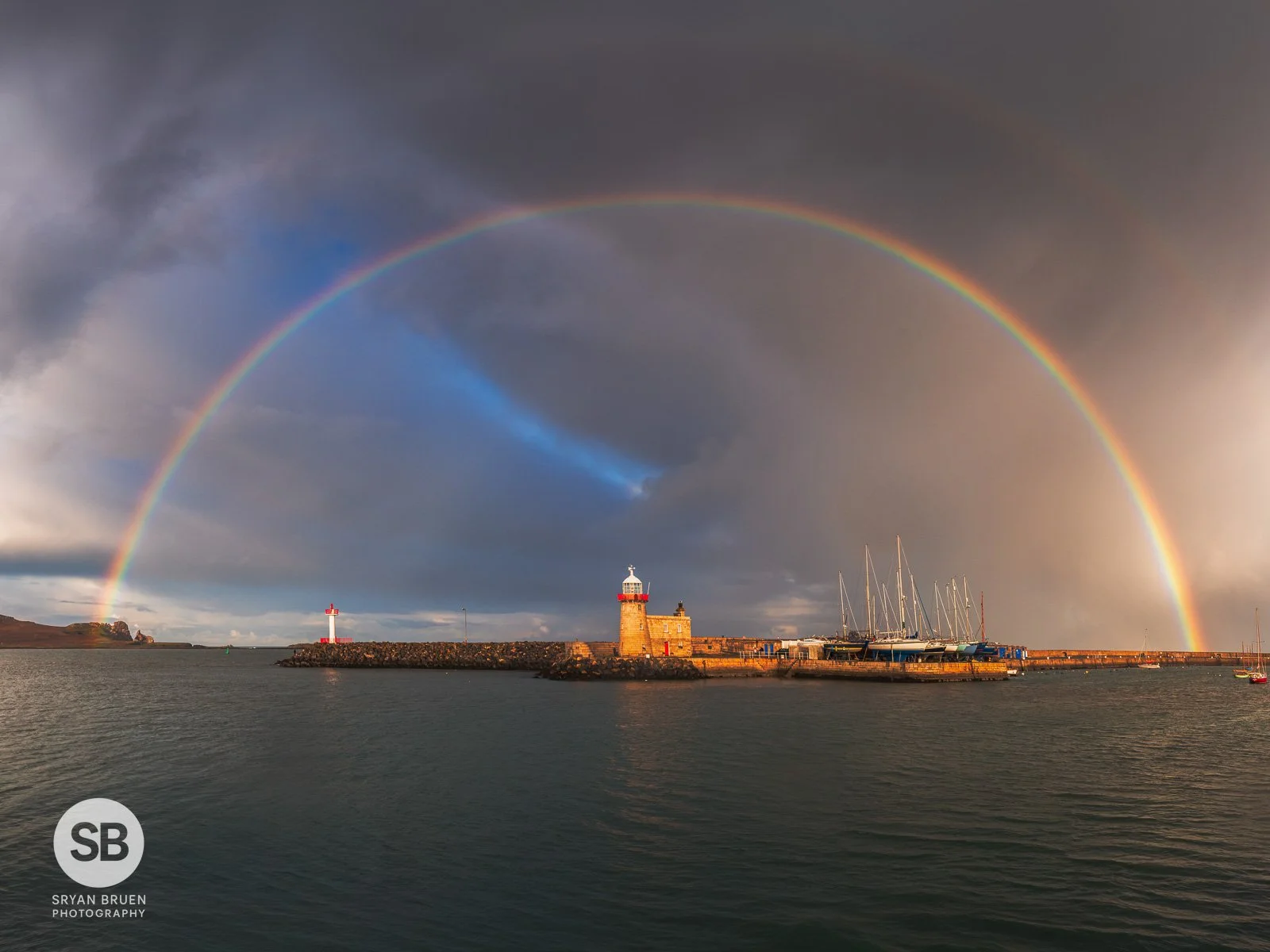 2023-10-24 Howth Lighthouse rainbow 4x3 re-edit.jpg