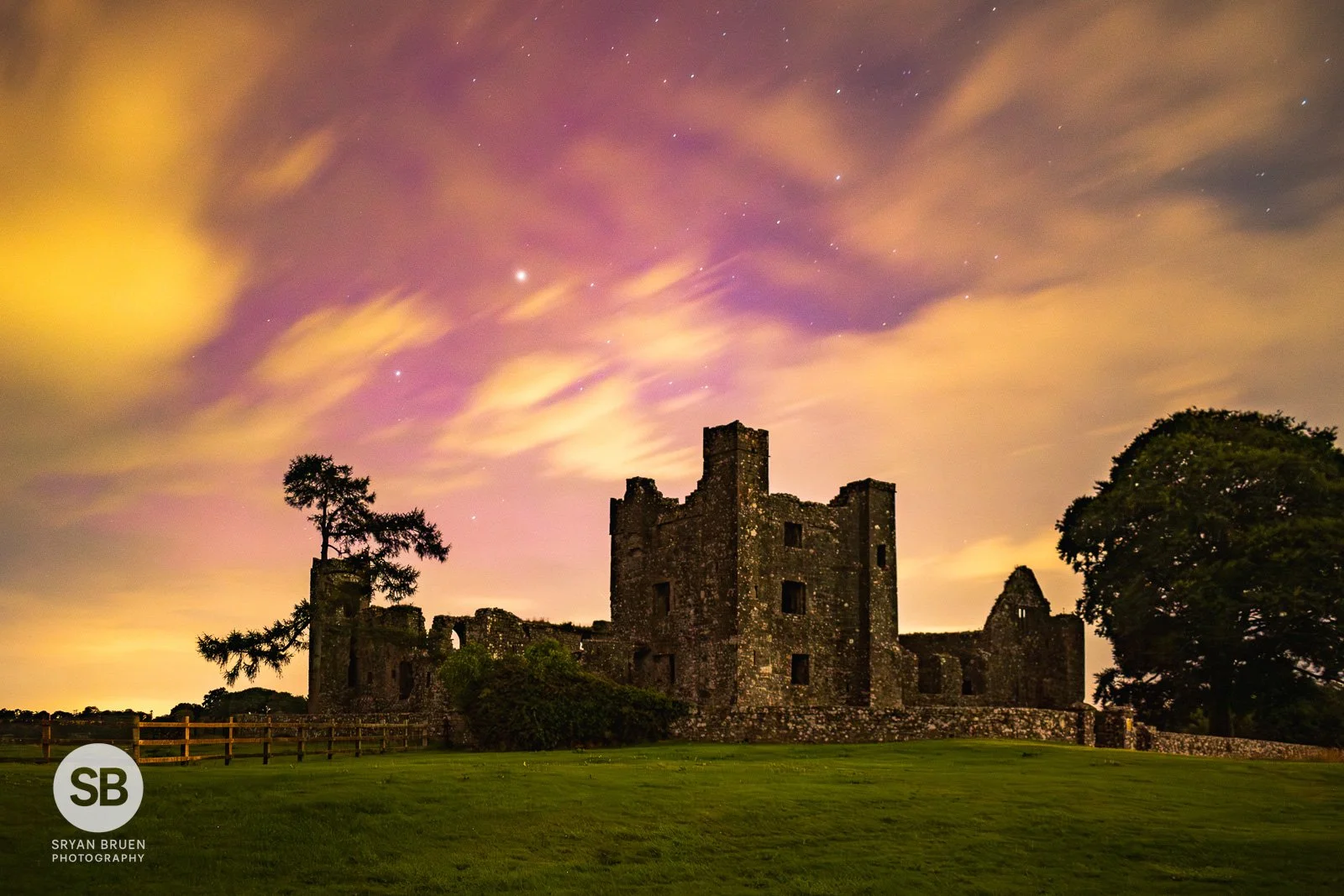 2024-08-12 Bective Abbey slight aurora 12 August 2024.jpg