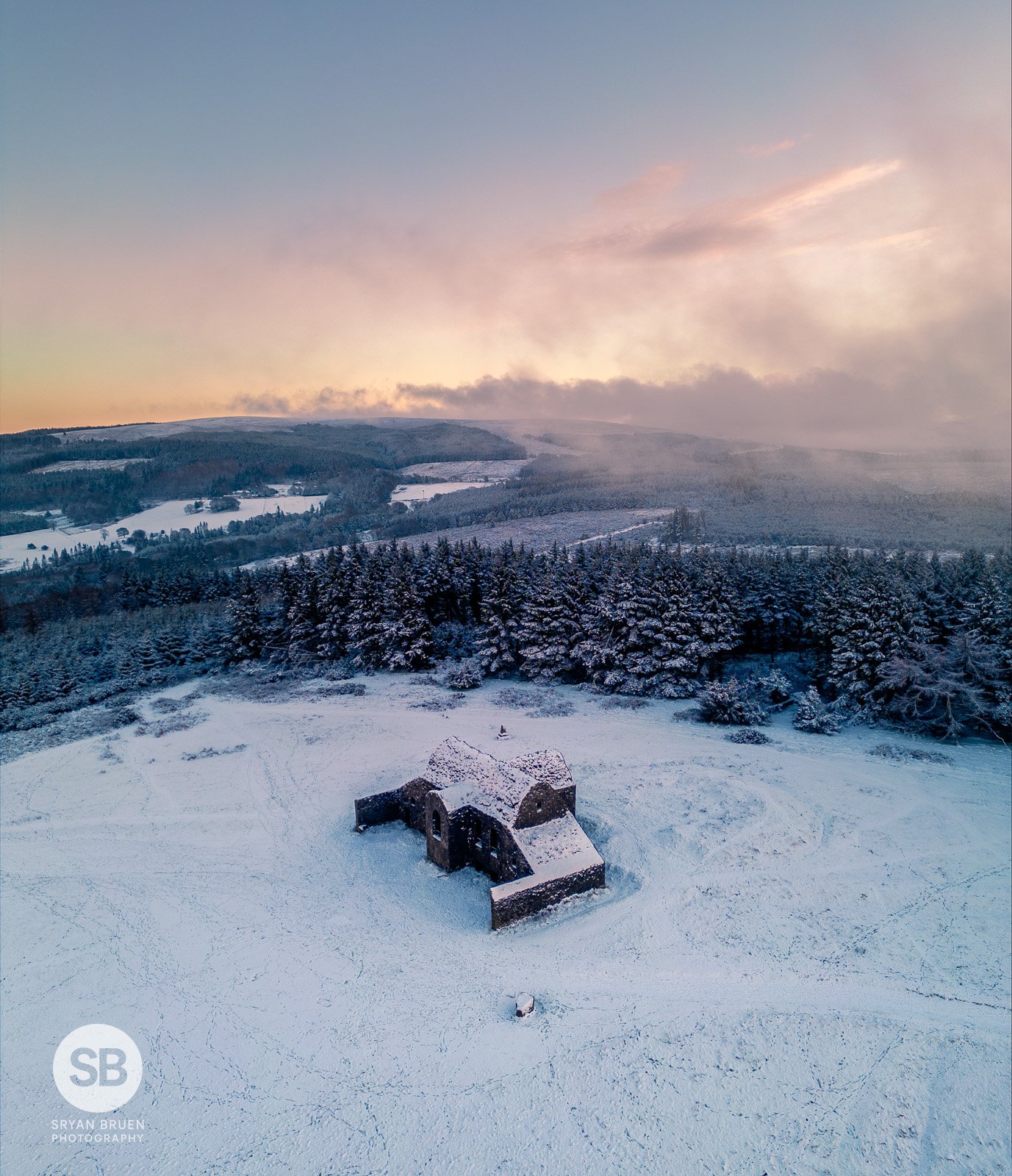 2022-12-09 Hellfire Club snow covered at sunset 9 December 2022.jpg