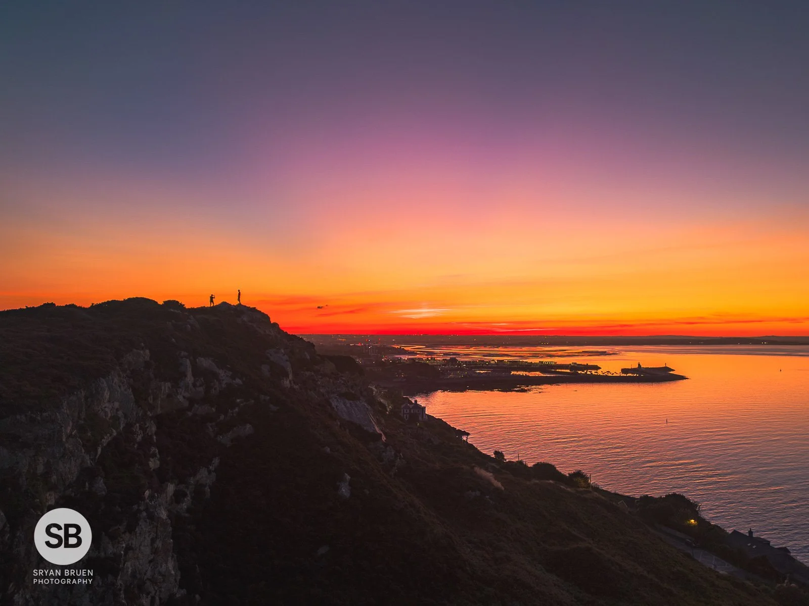 2023-09-03 Howth Cliff Walk observers sunset 3 September 2023.jpg