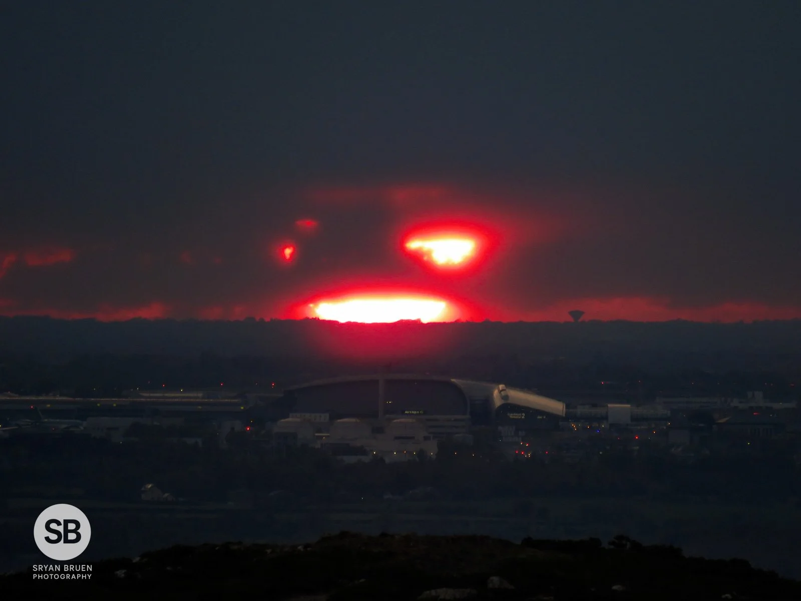 2021-05-01 Angry sunset over Dublin Airport 1 May 2021.jpg
