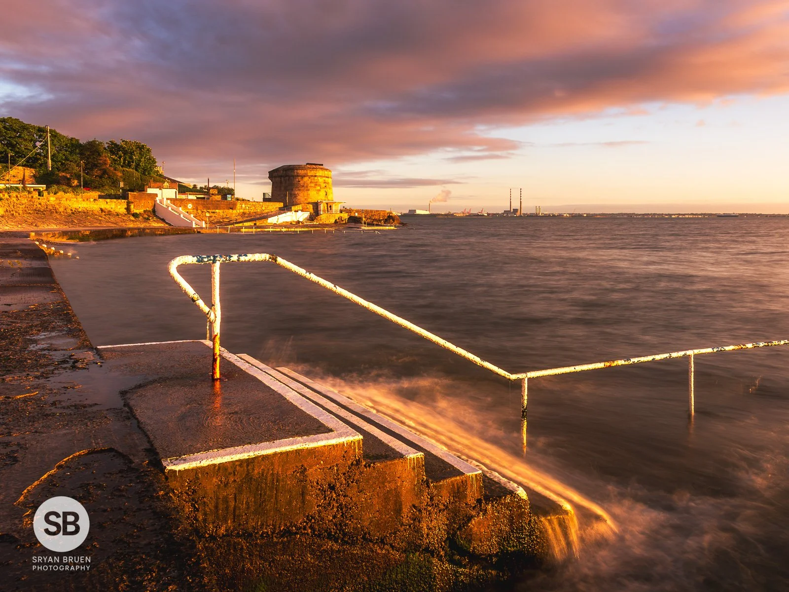 2025-05-04 Seapoint Beach steps sunrise 4 May 2025.jpg