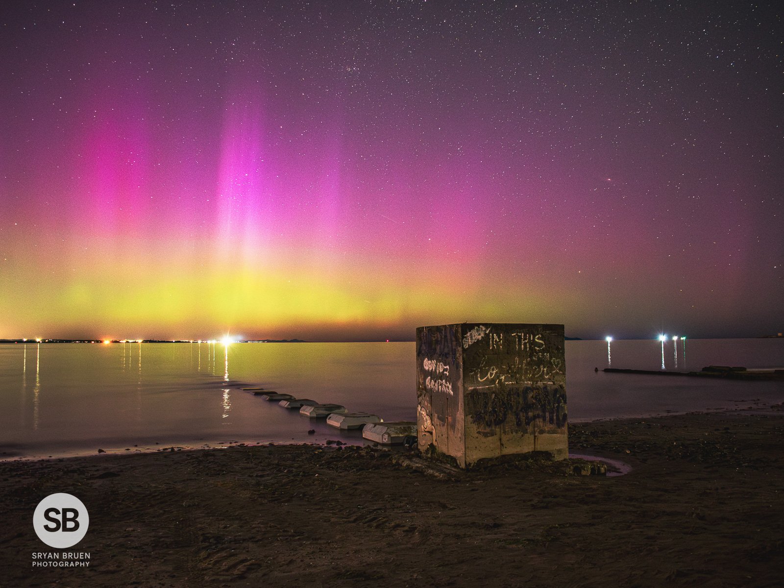 2025-05-17 Burrow Beach aurora borealis 17 May 2025.jpg
