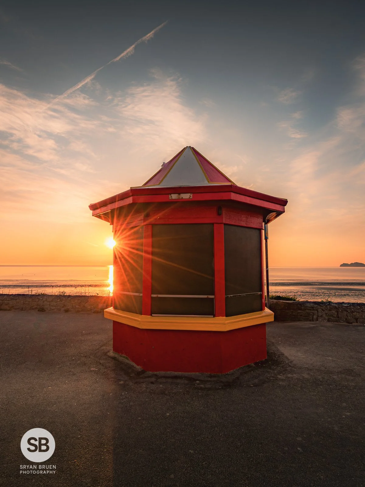 2025-04-12 Portmarnock parlour sunrise burst 12 April 2025.jpg