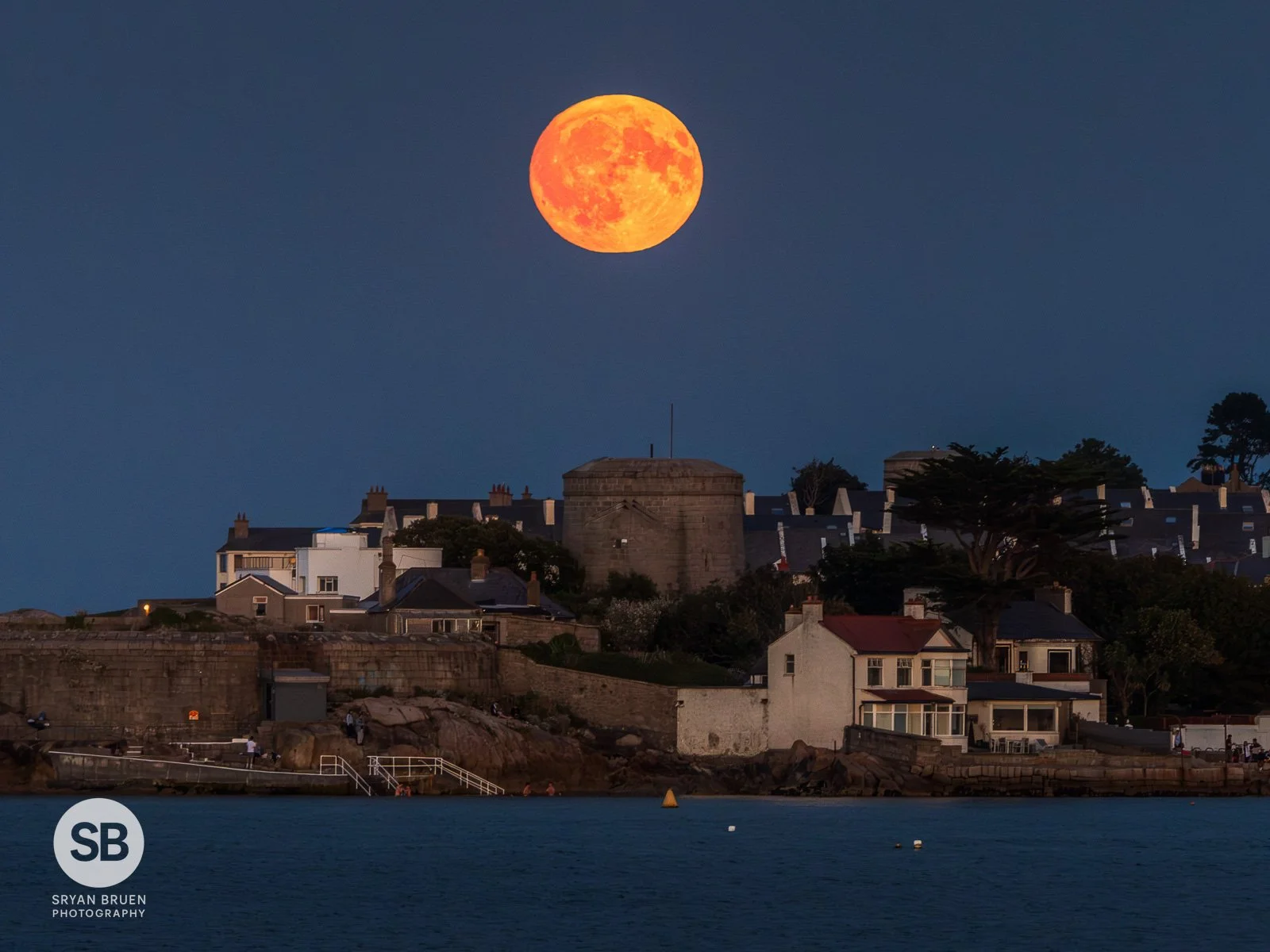 2025-08-08 Forty Foot moonrise.jpg