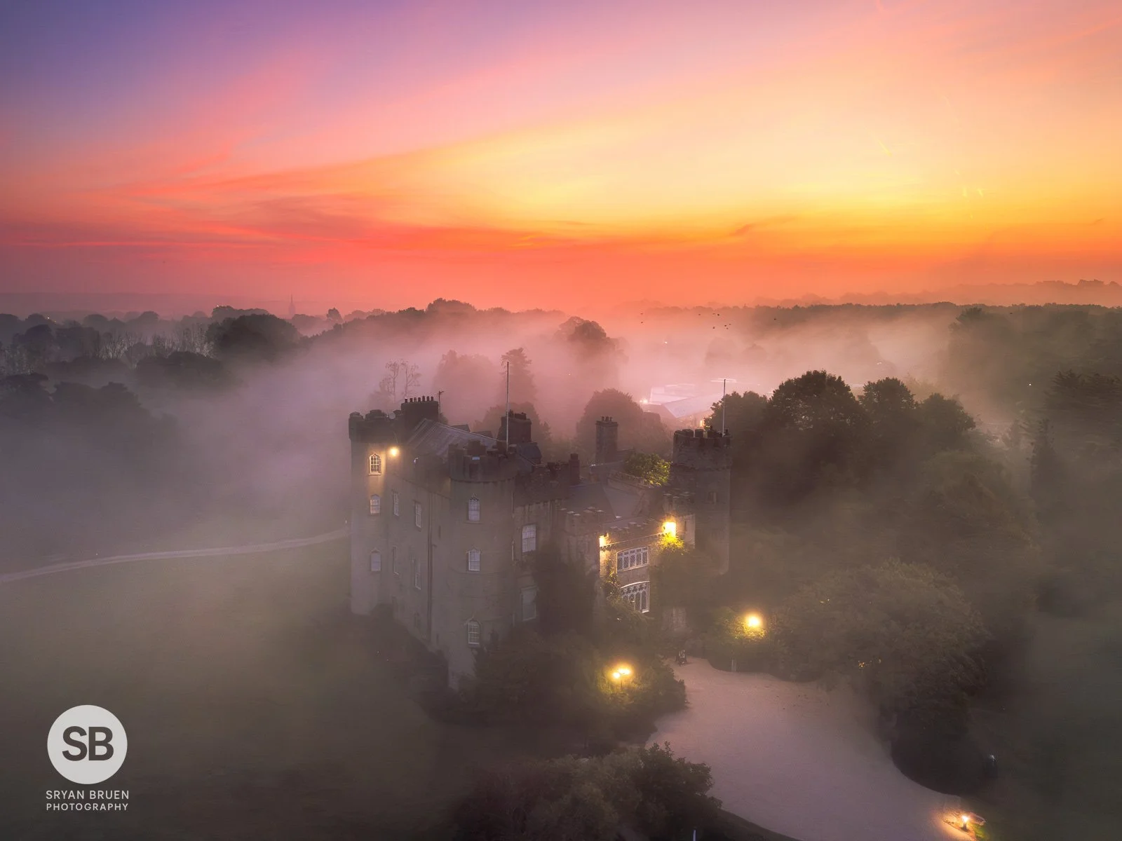 2024-09-19 Malahide Castle misty sunrise sky 19 September 2024.jpg