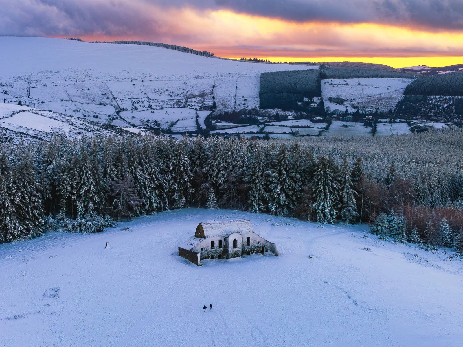 Hellfire Club Snowy Explorers