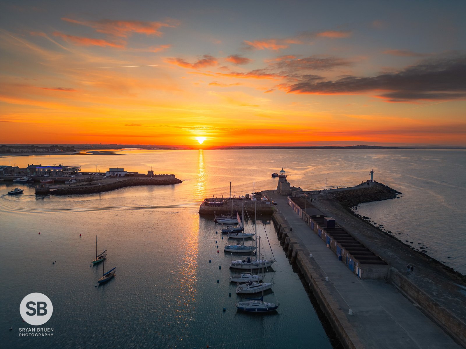 2024-04-21 Howth Harbour sunset 2 21 April 2024.jpg