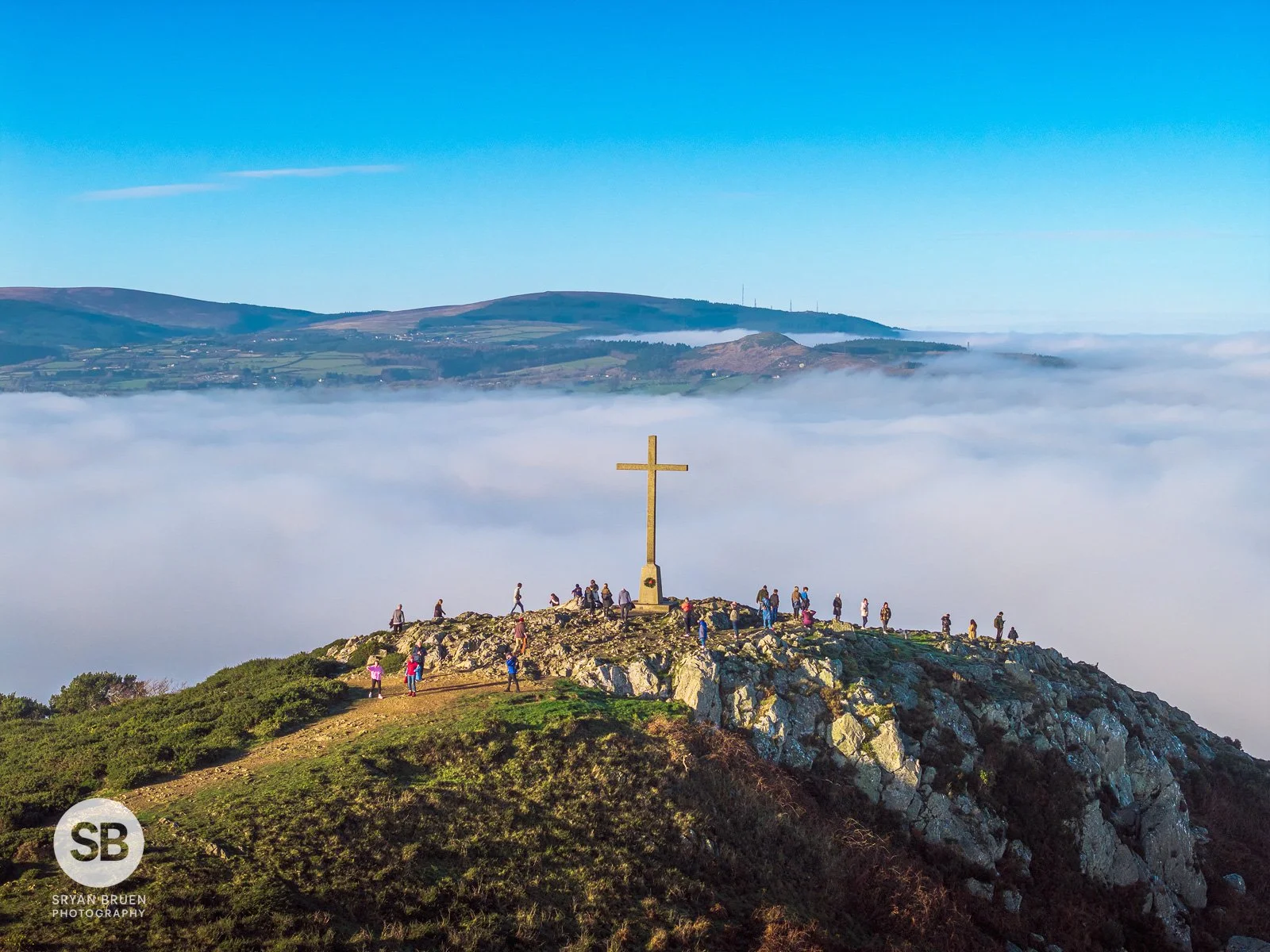 2024-12-26 Bray Head cross fog inversion 26 December 2024.jpg
