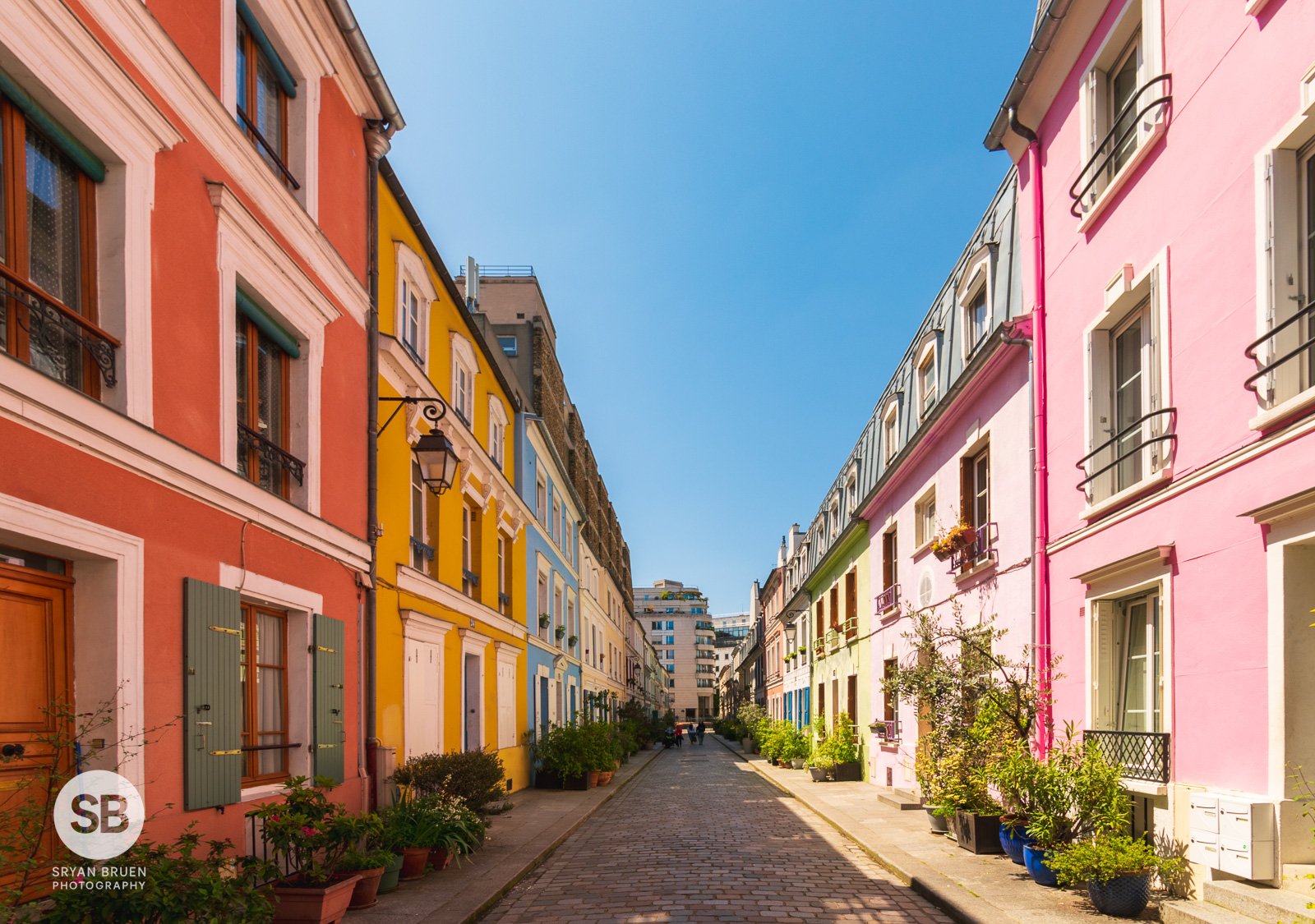 2023-05-25 Paris Rue Cremieux 25 May 2023.jpg