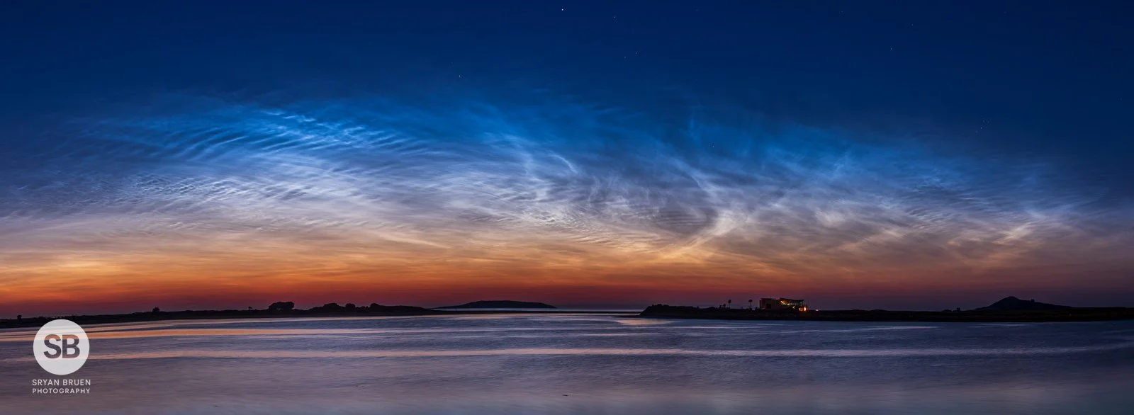 2026-07-08 Baldoyle Bay noctilucent clouds panorama.jpg