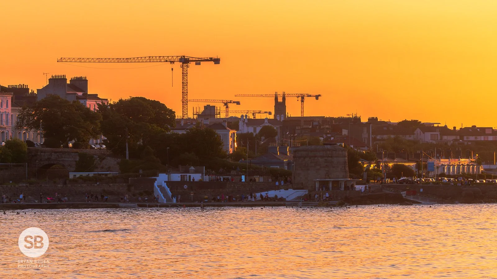 2023-05-30 Seapoint evening golden light 30 May 2023.jpg