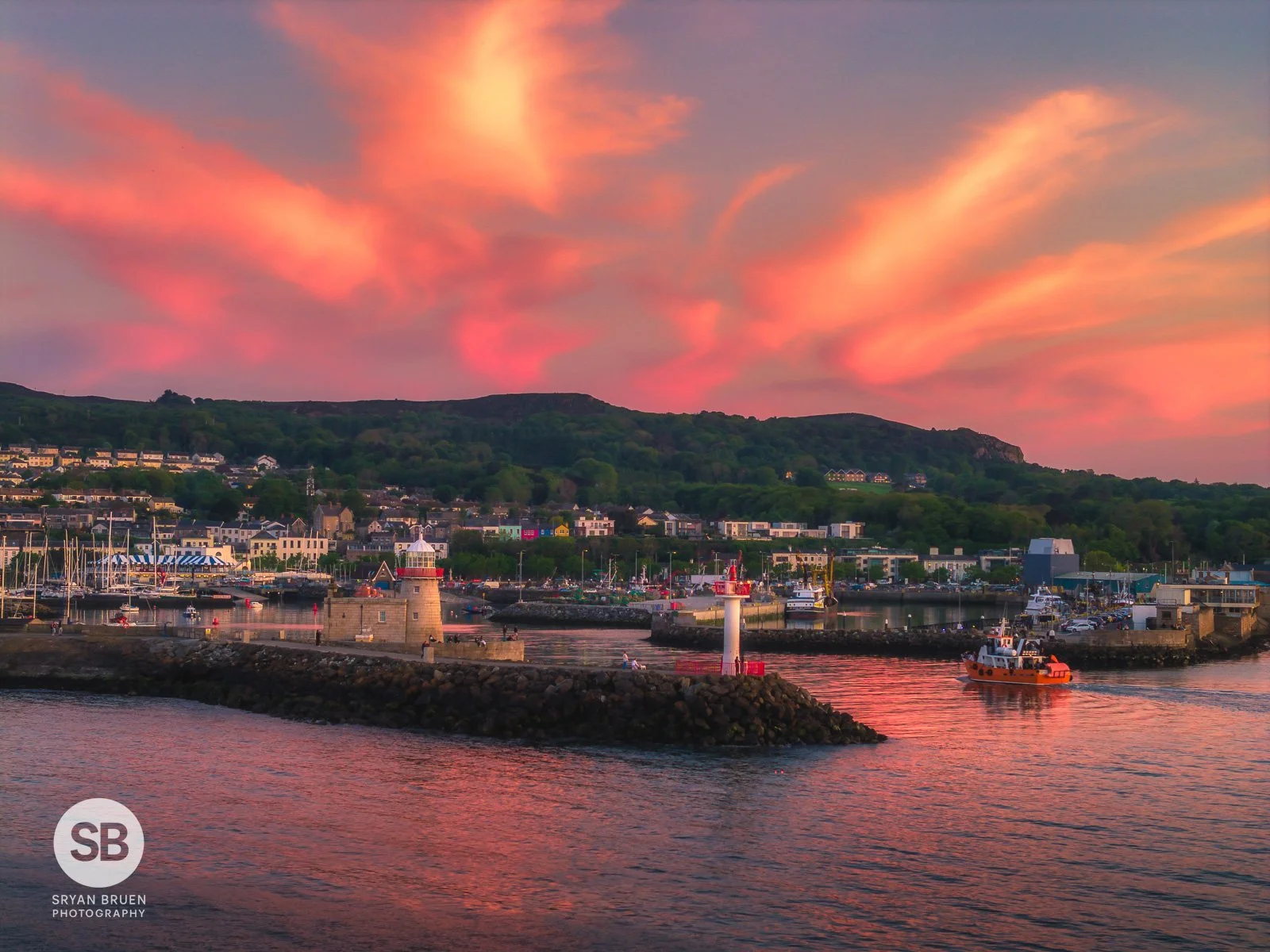 2025-05-10 Howth Harbour sunset sky facing southwest 10 May 2025.jpg