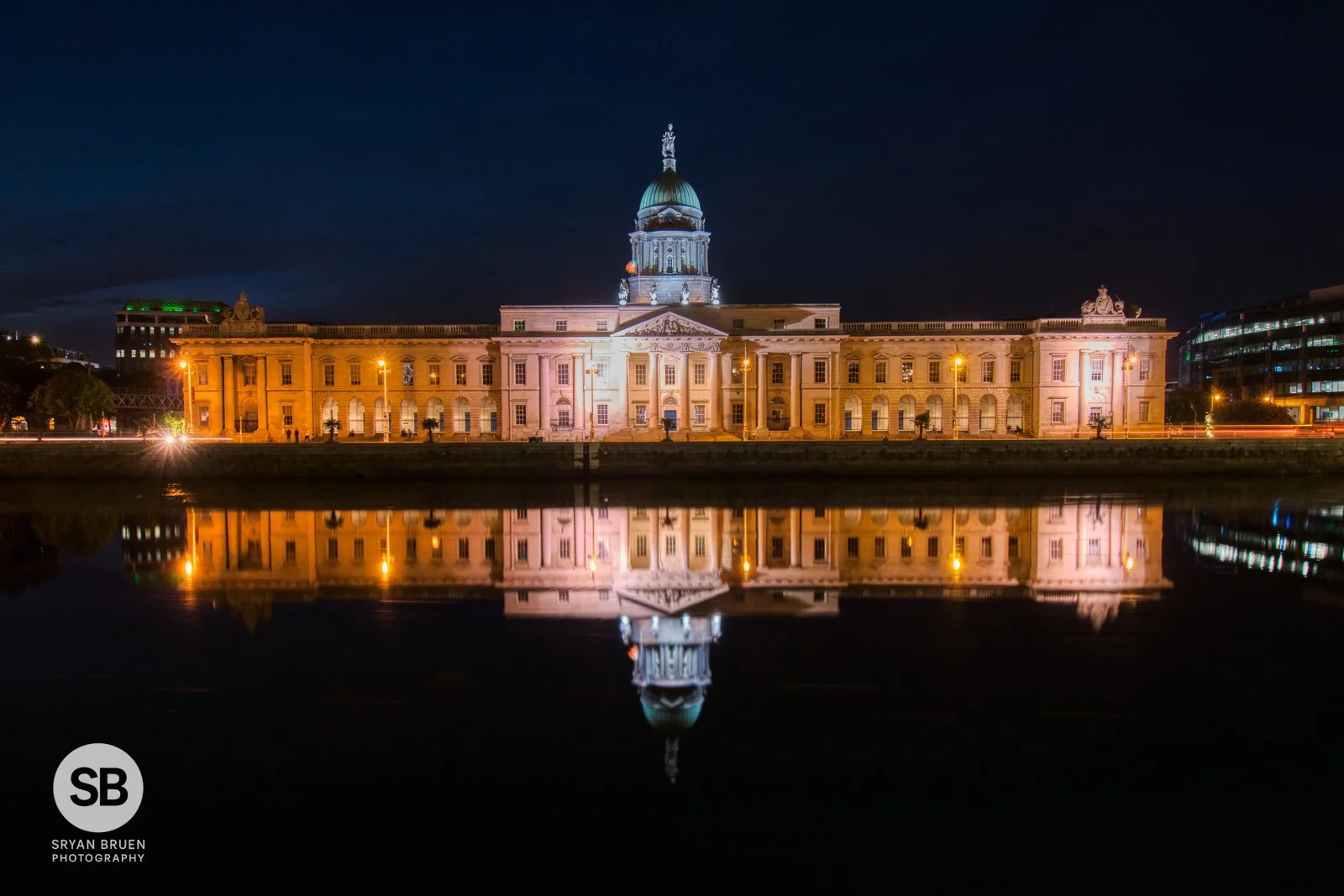 2022-07-15 Custom House reflection perfection 15 July 2022.jpg