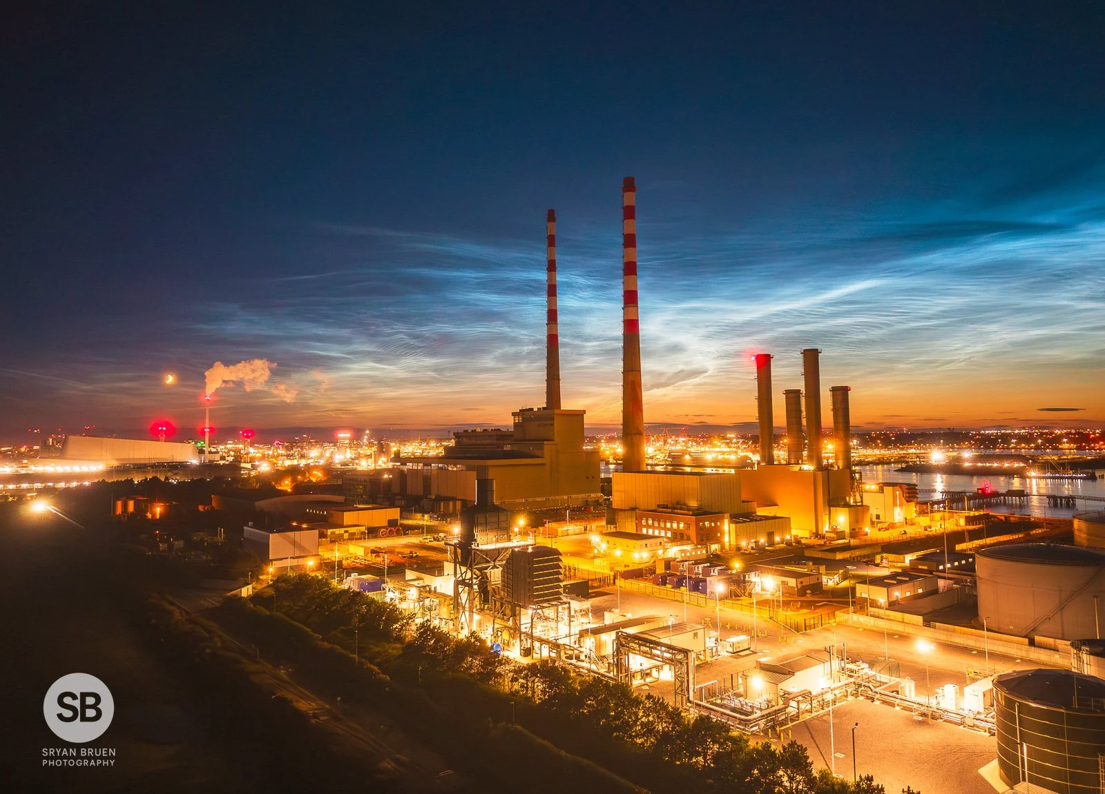 2025-06-29 Poolbeg Chimneys noctilucent clouds.jpg