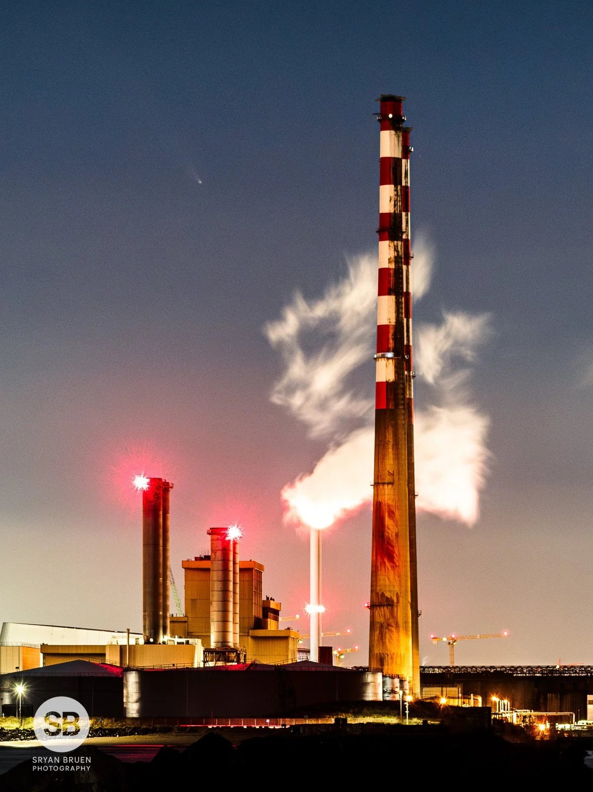 2024-10-17 Comet A3 beside the Poolbeg Chimneys portrait 17 October 2024.jpg