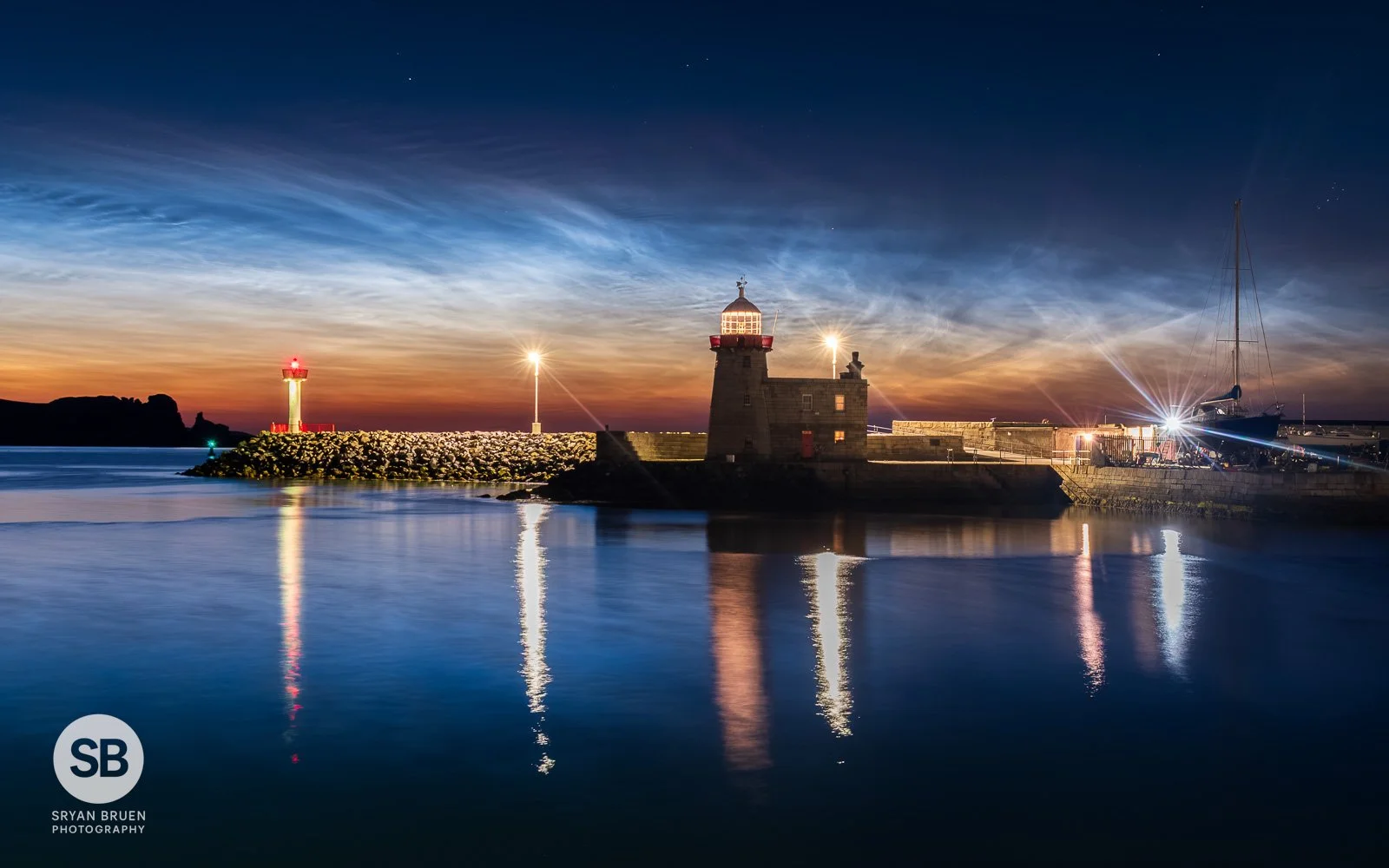 2026-07-08 Howth Harbour view noctilucent clouds.jpg