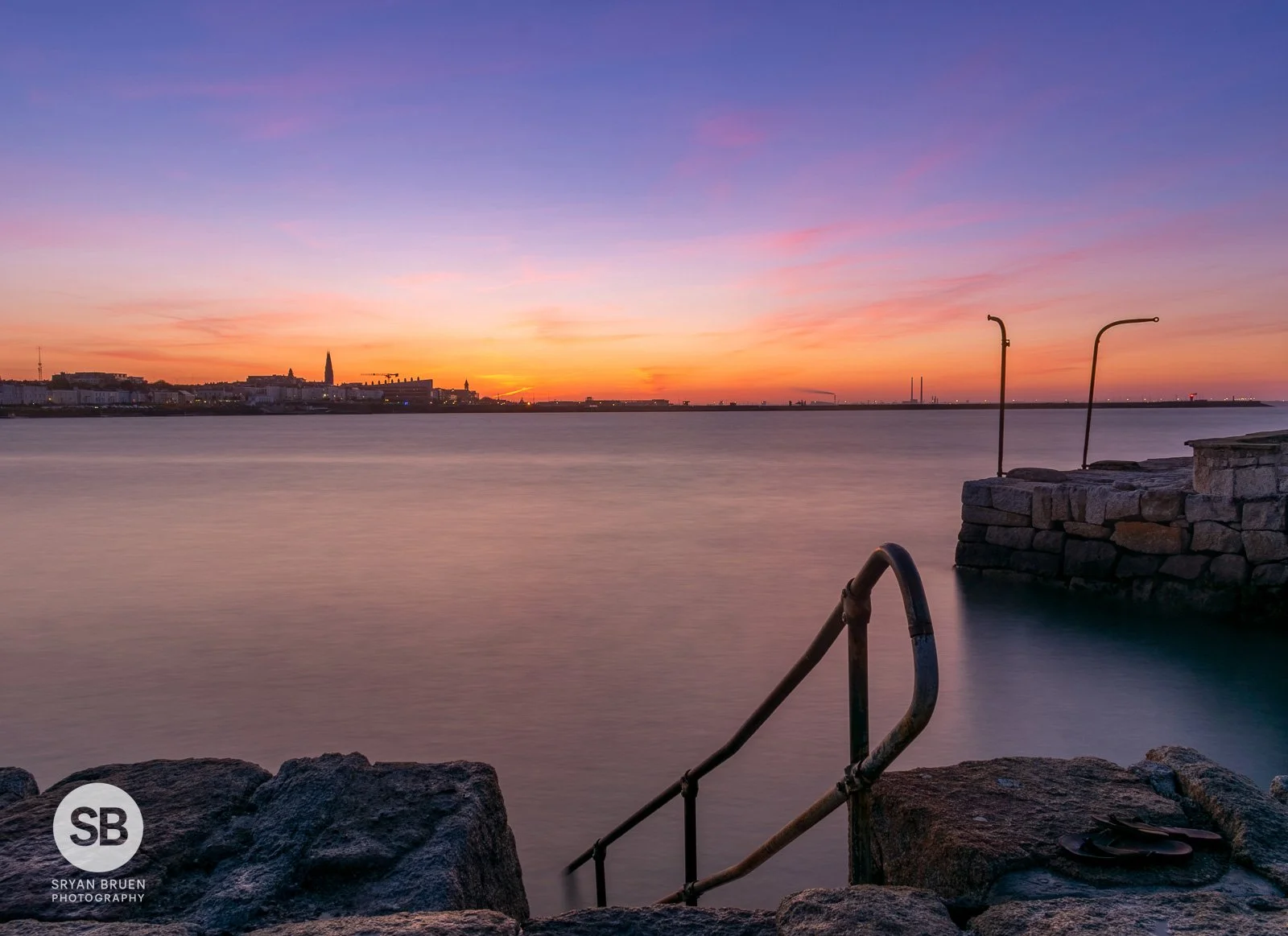 2022-04-24 Sandycove afterglow 2 crop 24 April 2022.jpg