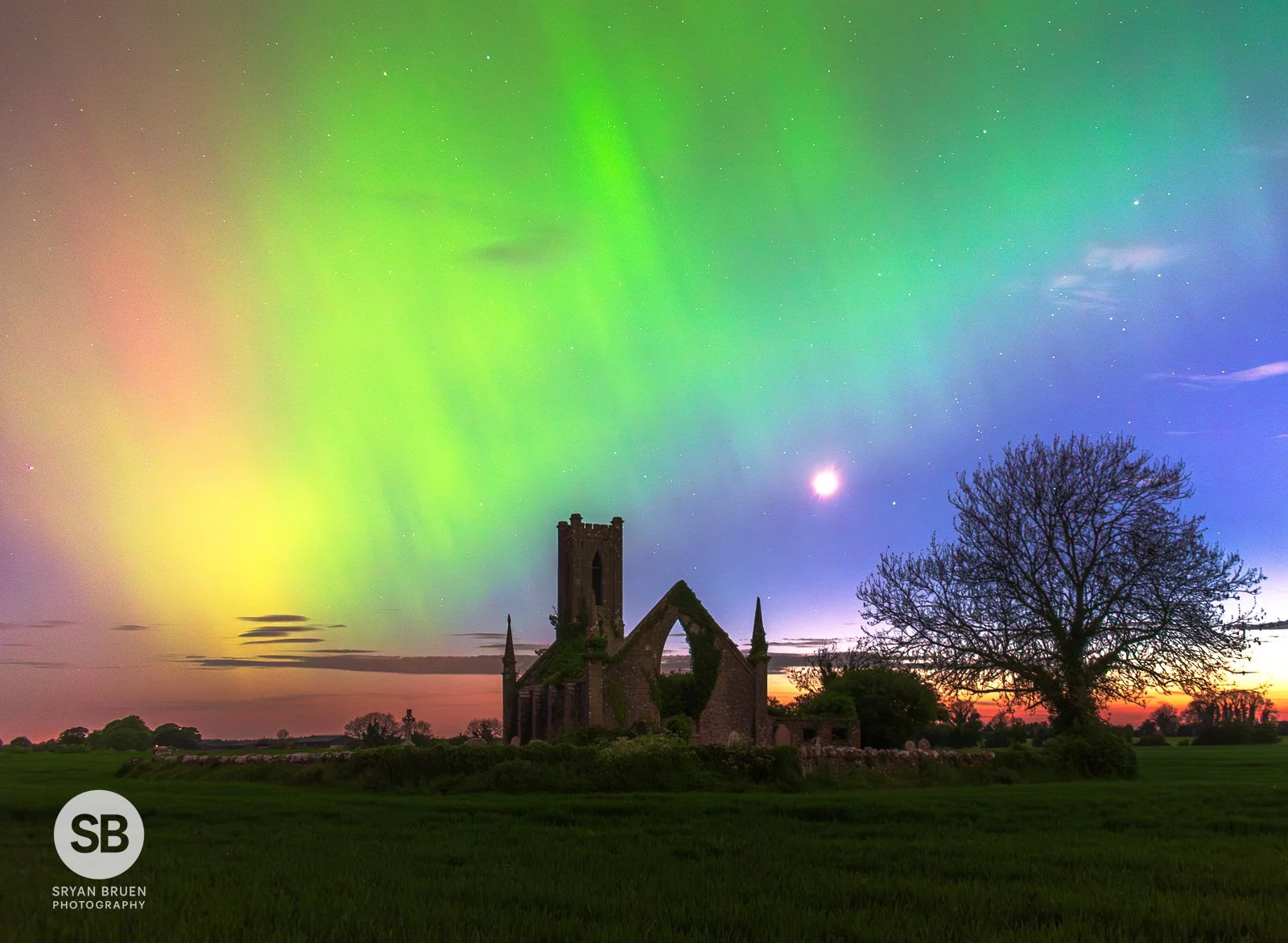 2024-05-10 Ballynafagh Church aurora at twilight 10 May 2024.jpg